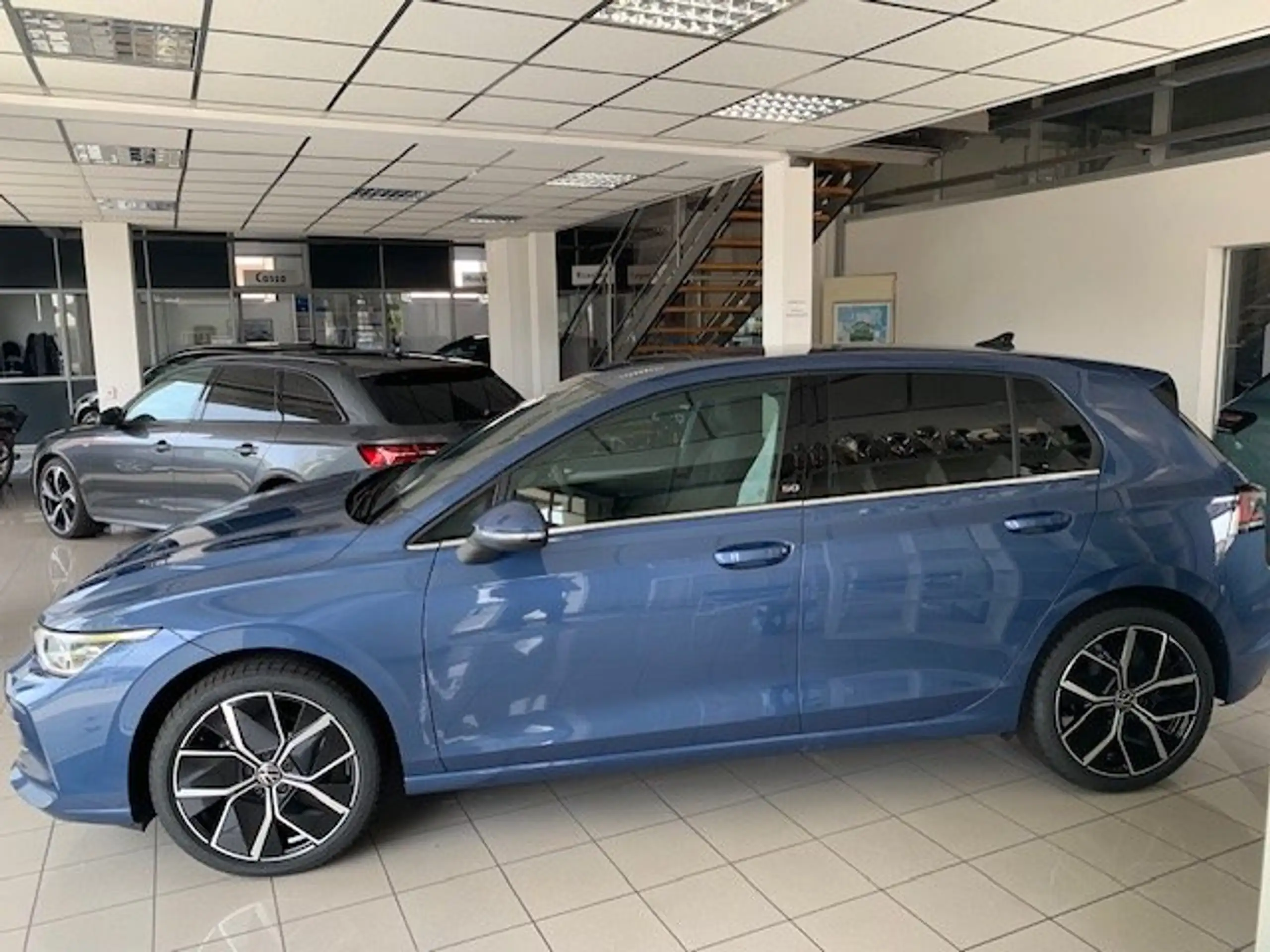 Volkswagen - Golf