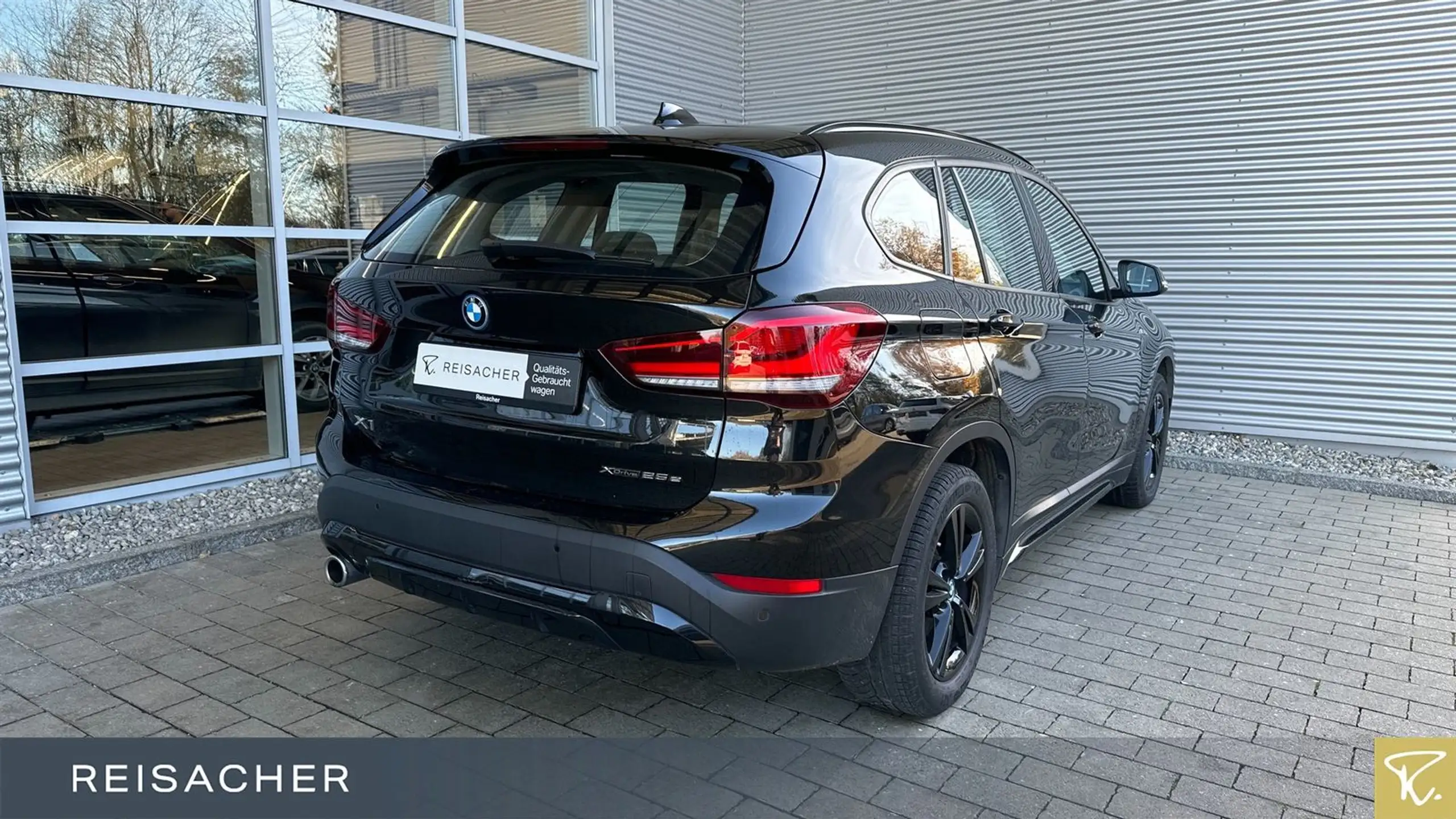 BMW - X1