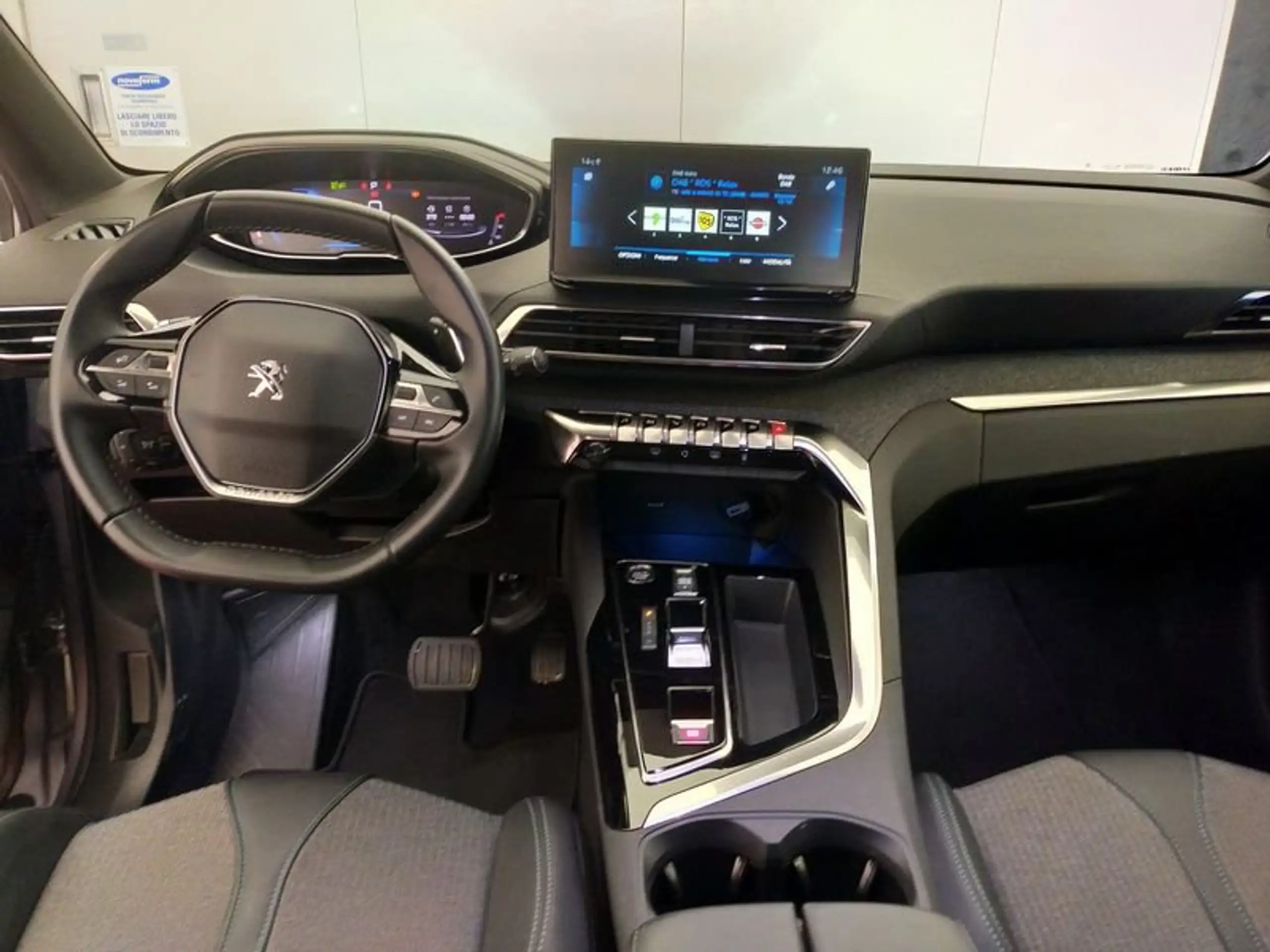 Peugeot - 3008