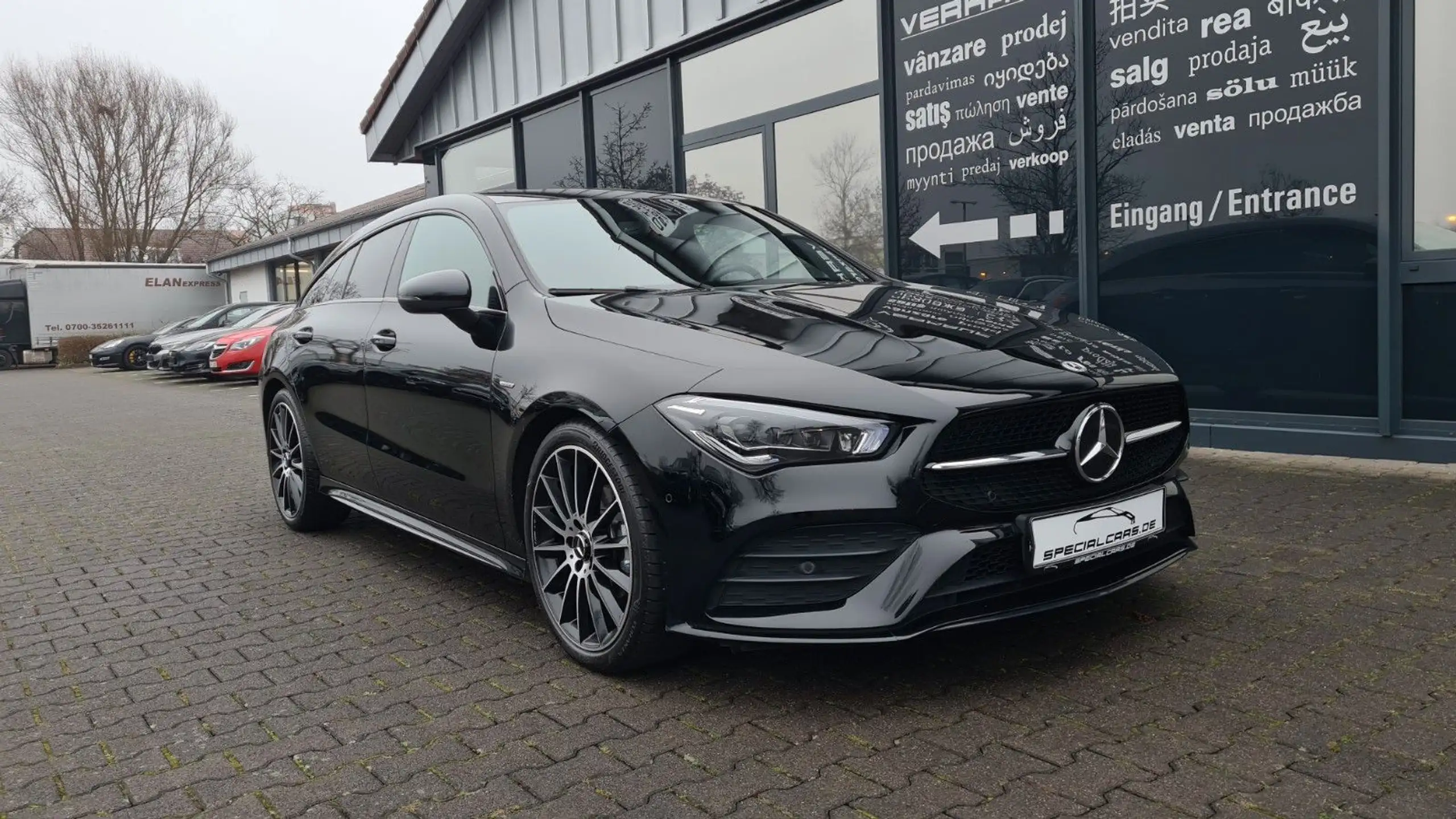 Mercedes-Benz - CLA 180