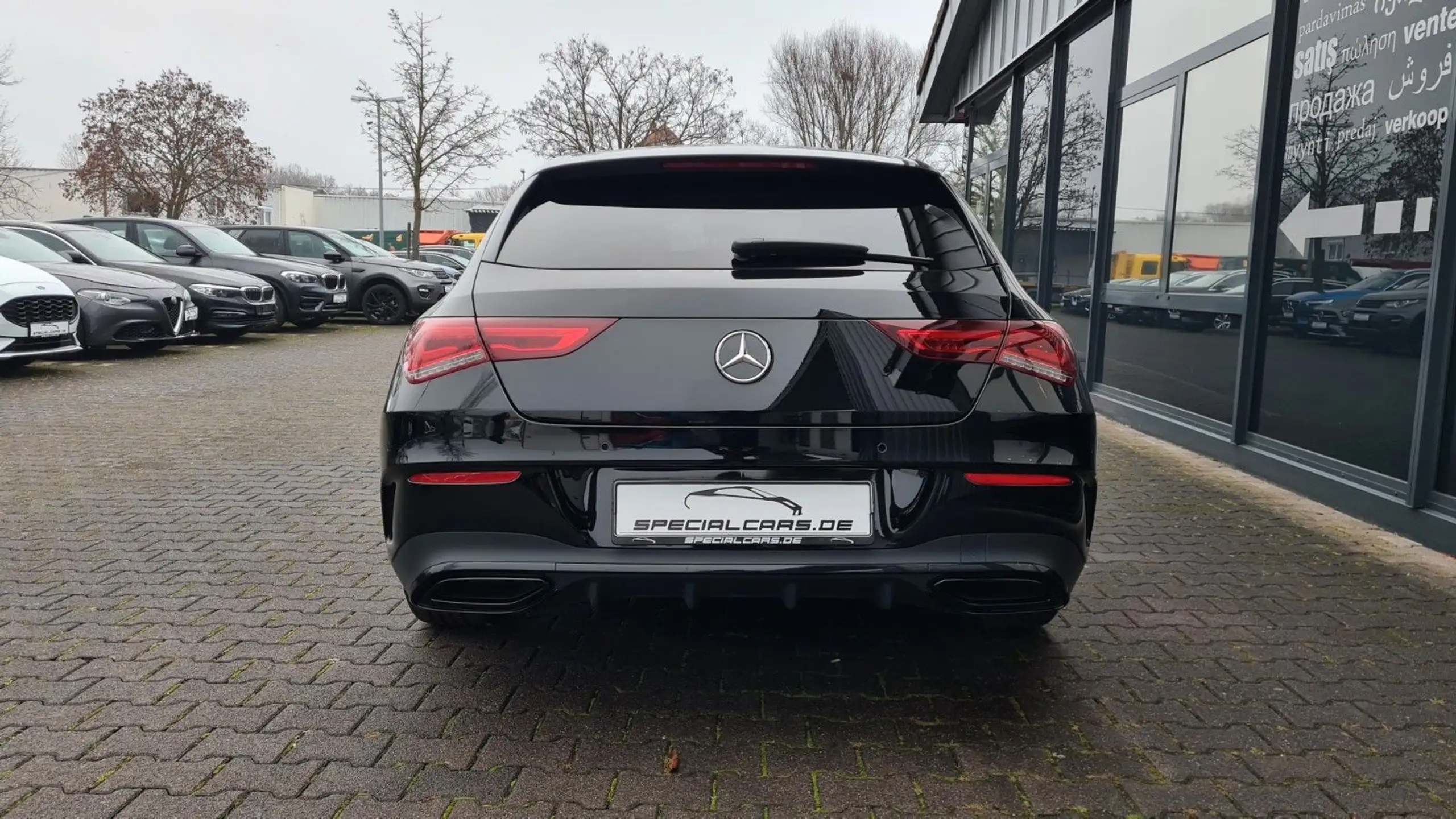 Mercedes-Benz - CLA 180