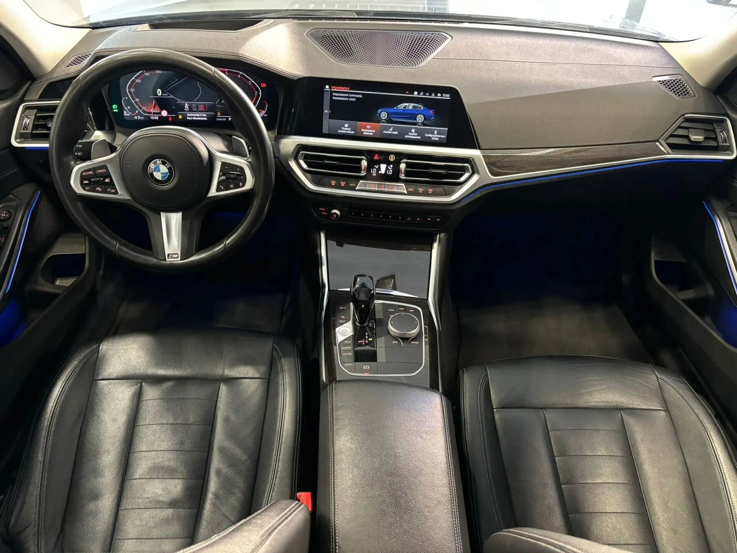 BMW - 320