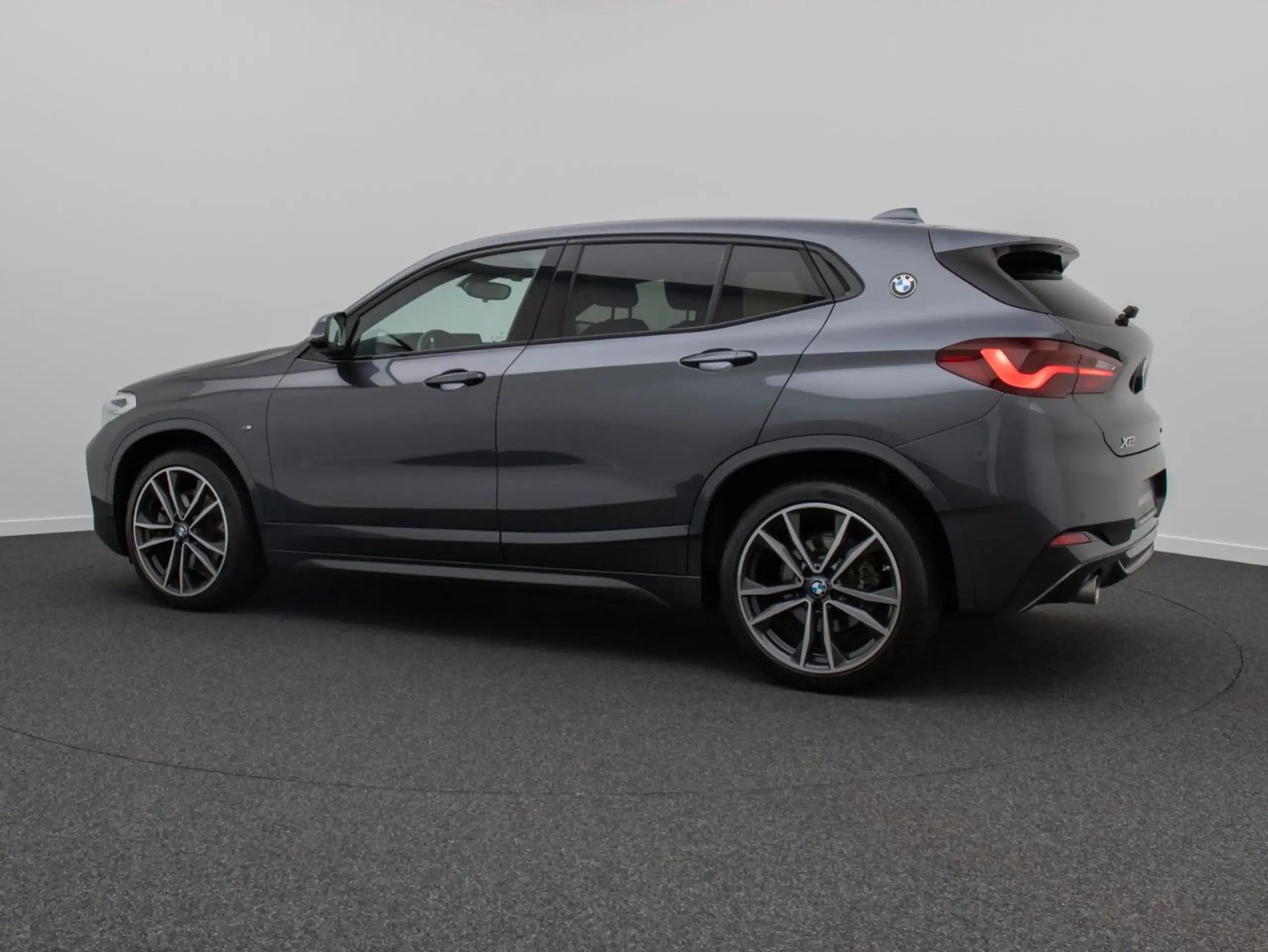 BMW - X2