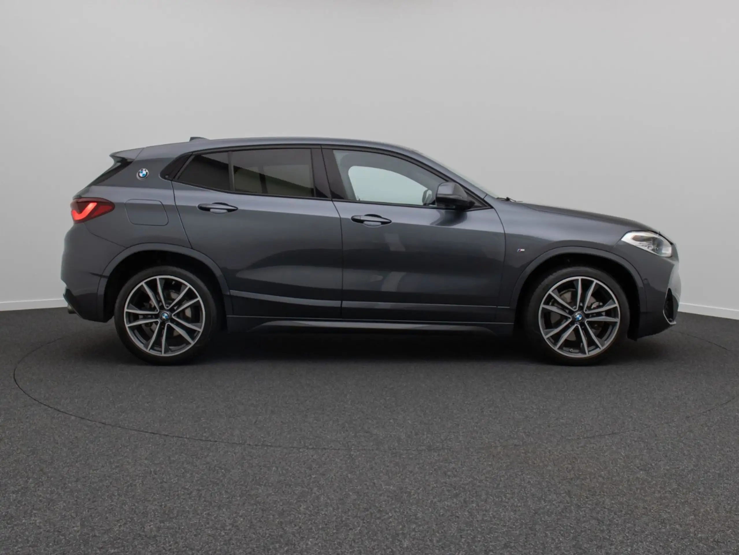 BMW - X2