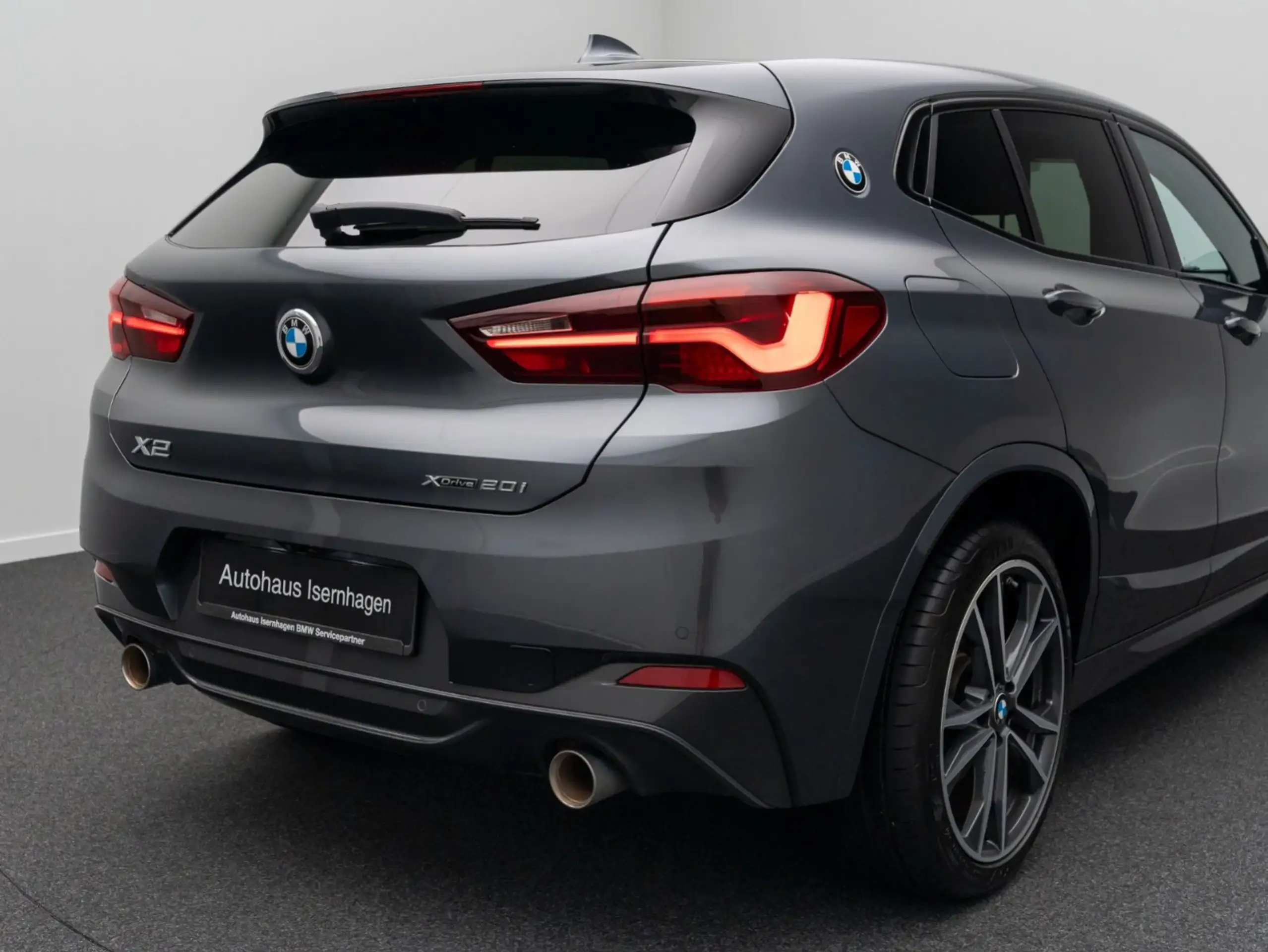 BMW - X2