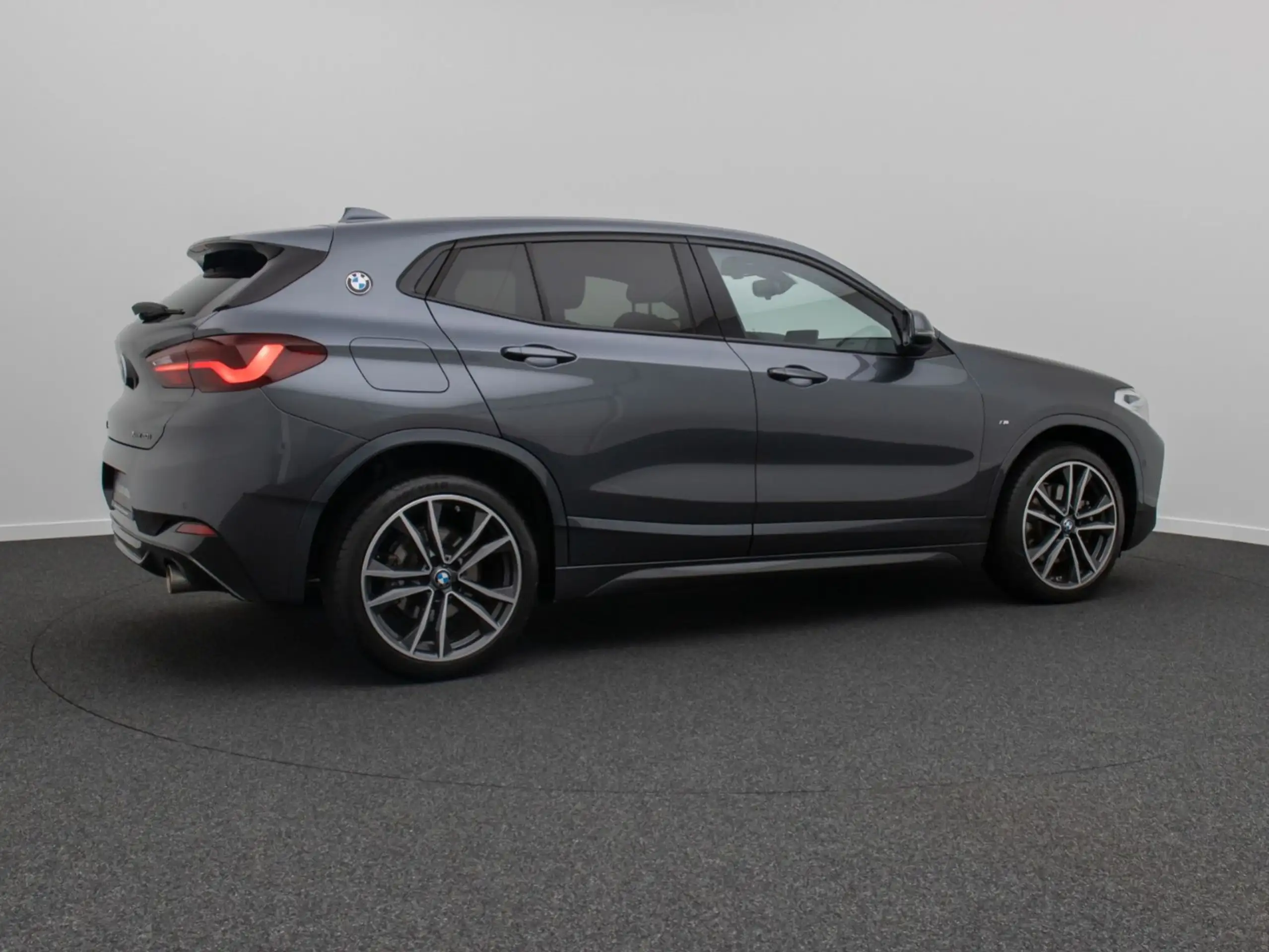 BMW - X2