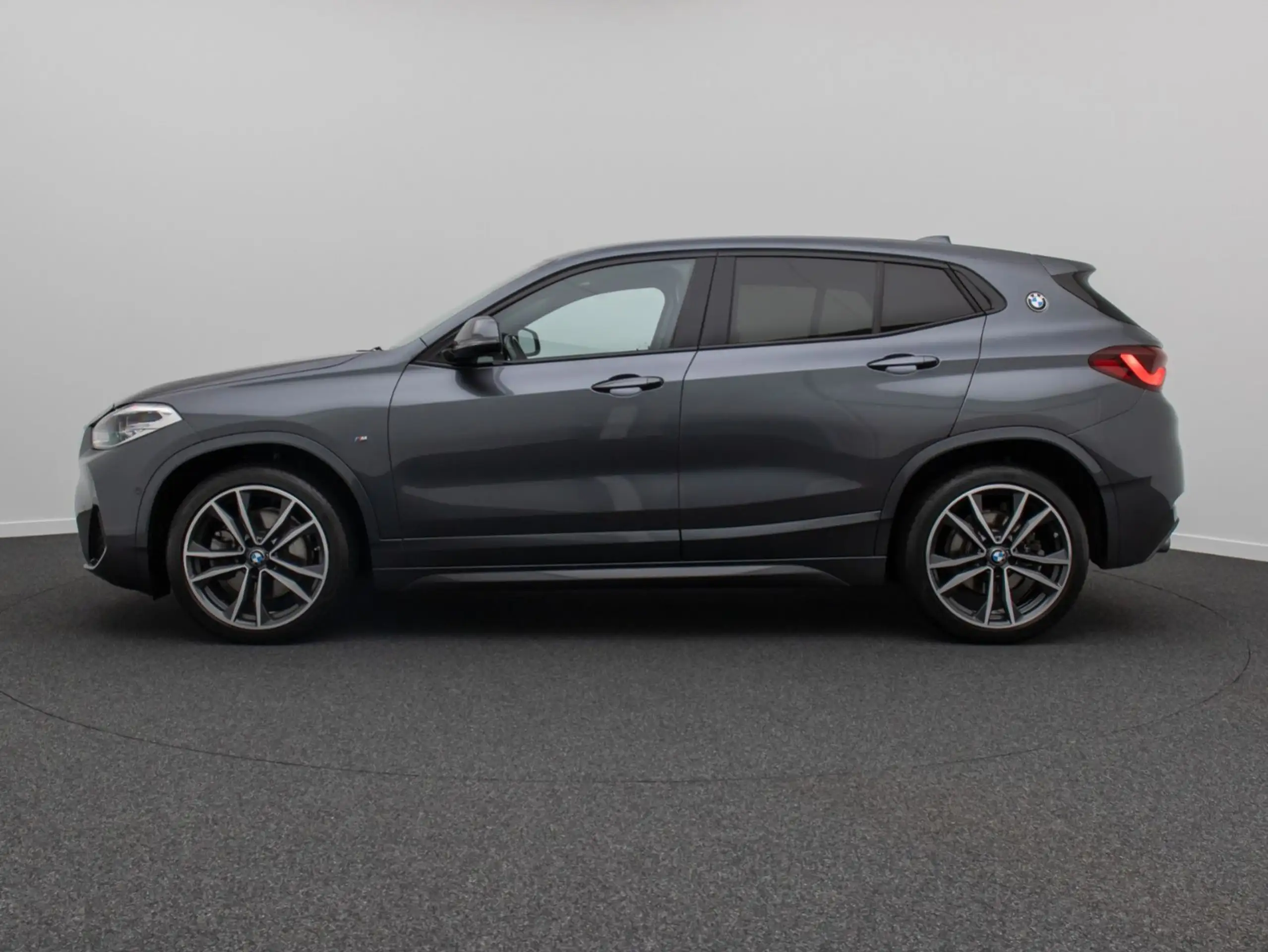 BMW - X2