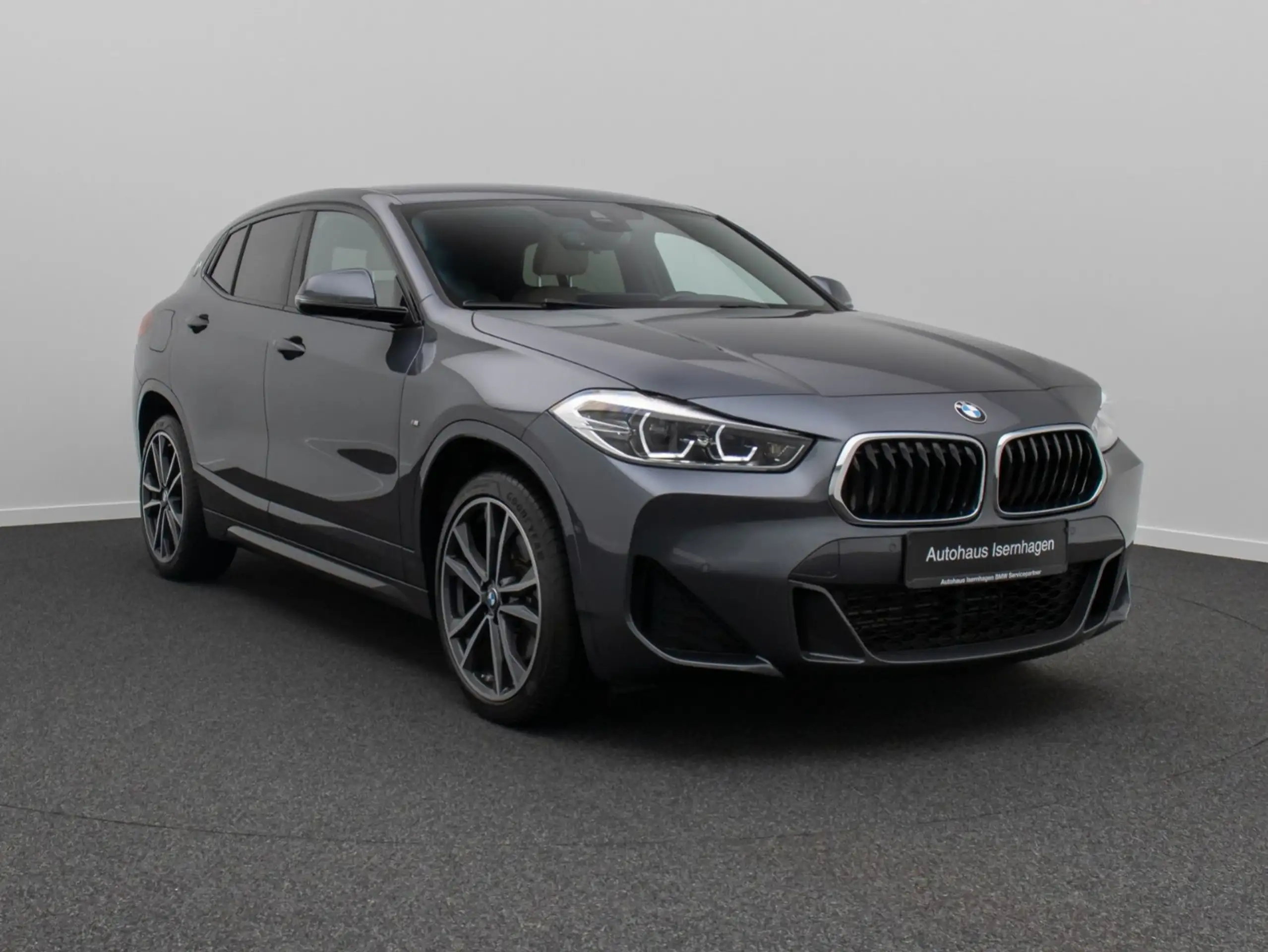 BMW - X2