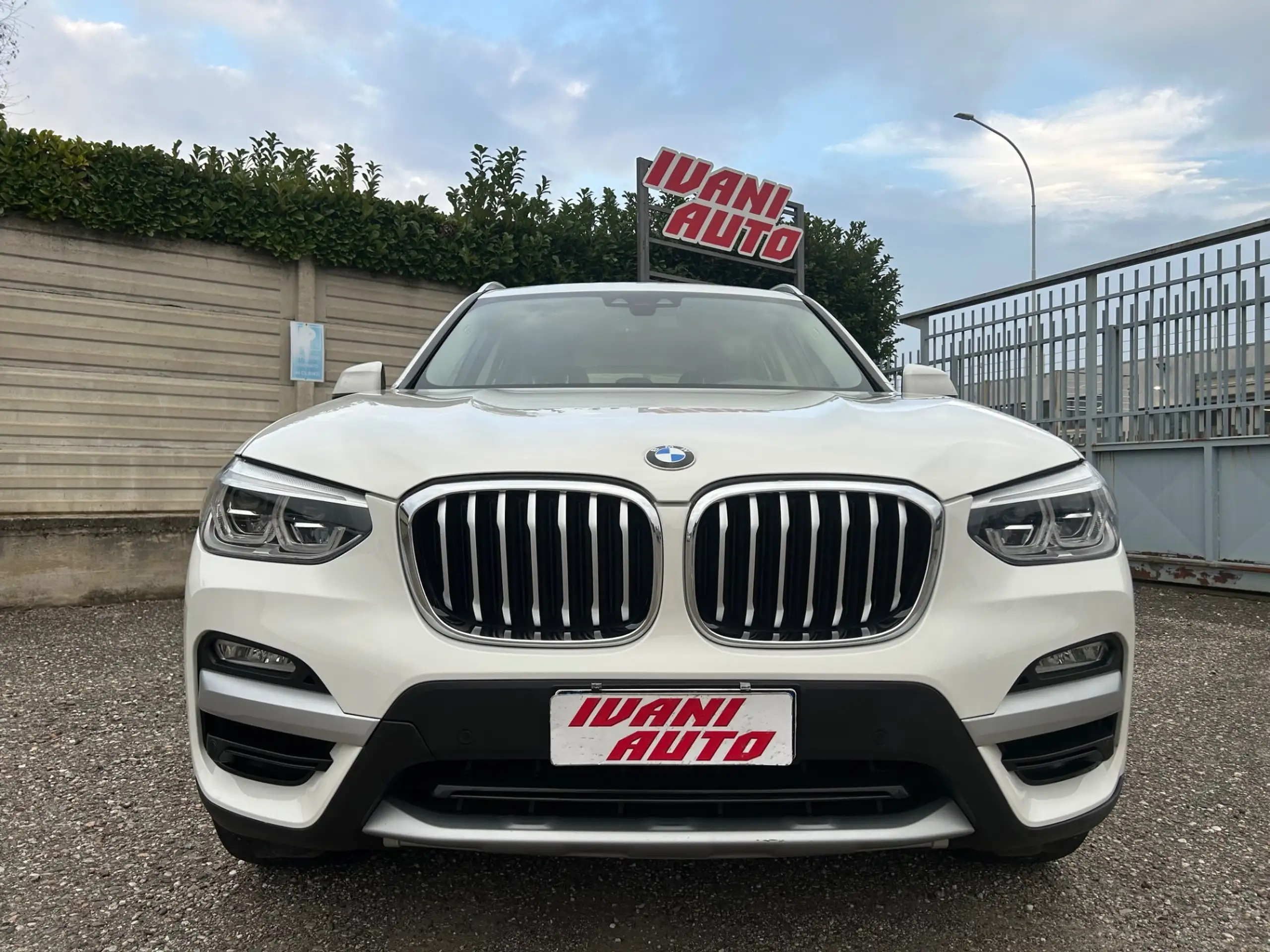 BMW - X3