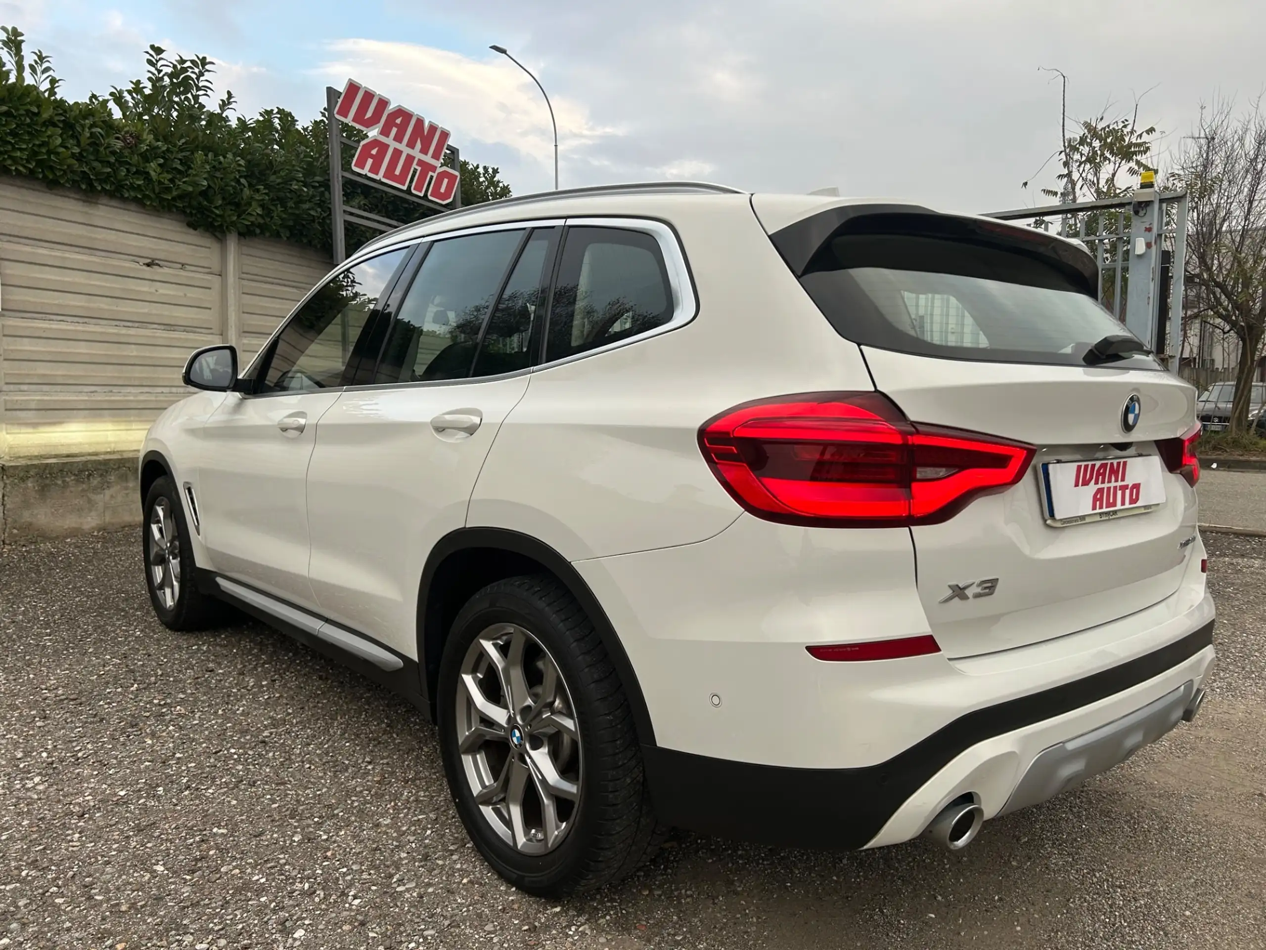 BMW - X3