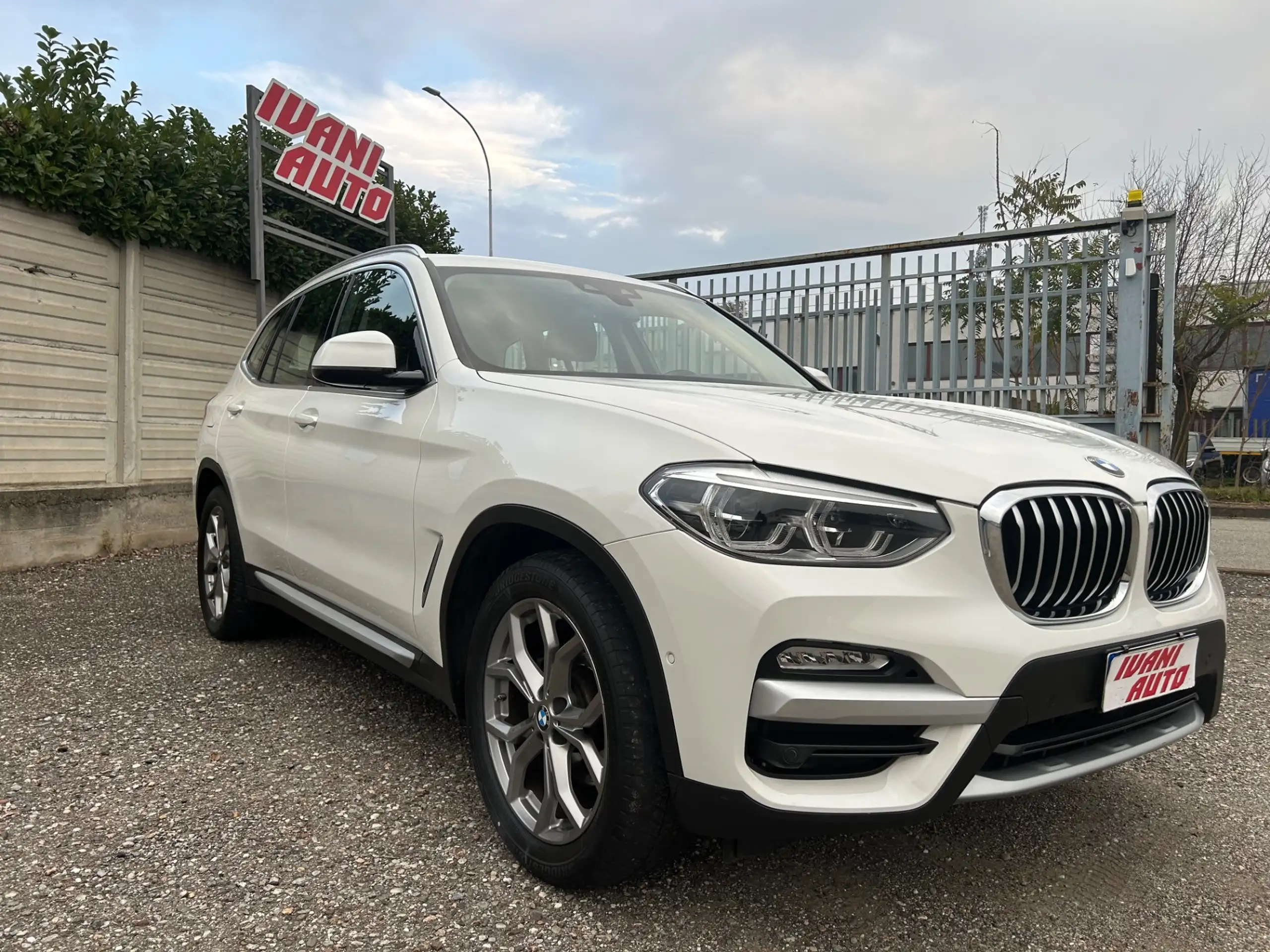 BMW - X3