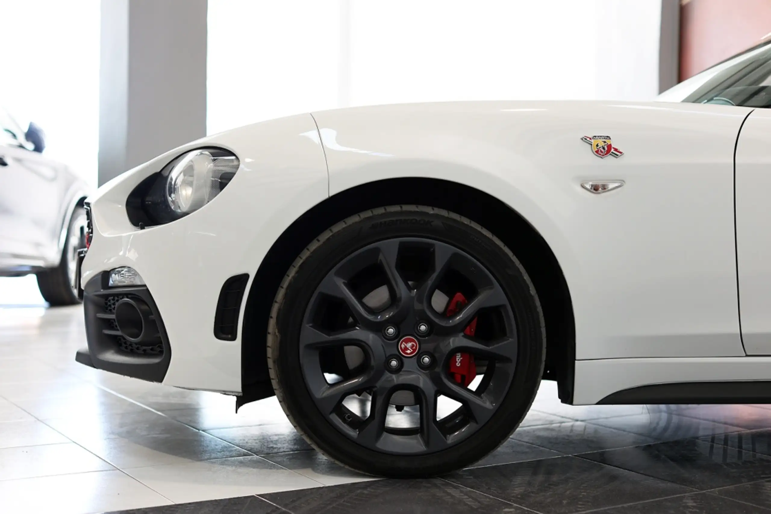 Abarth - 124 Spider