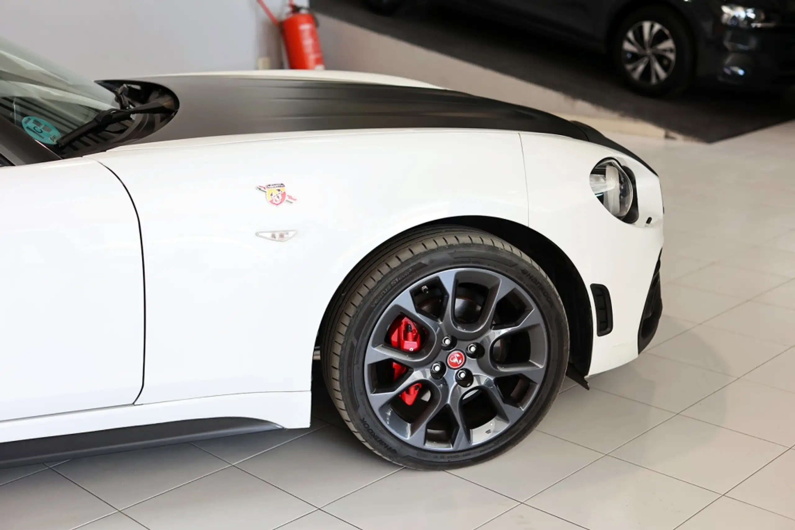 Abarth - 124 Spider