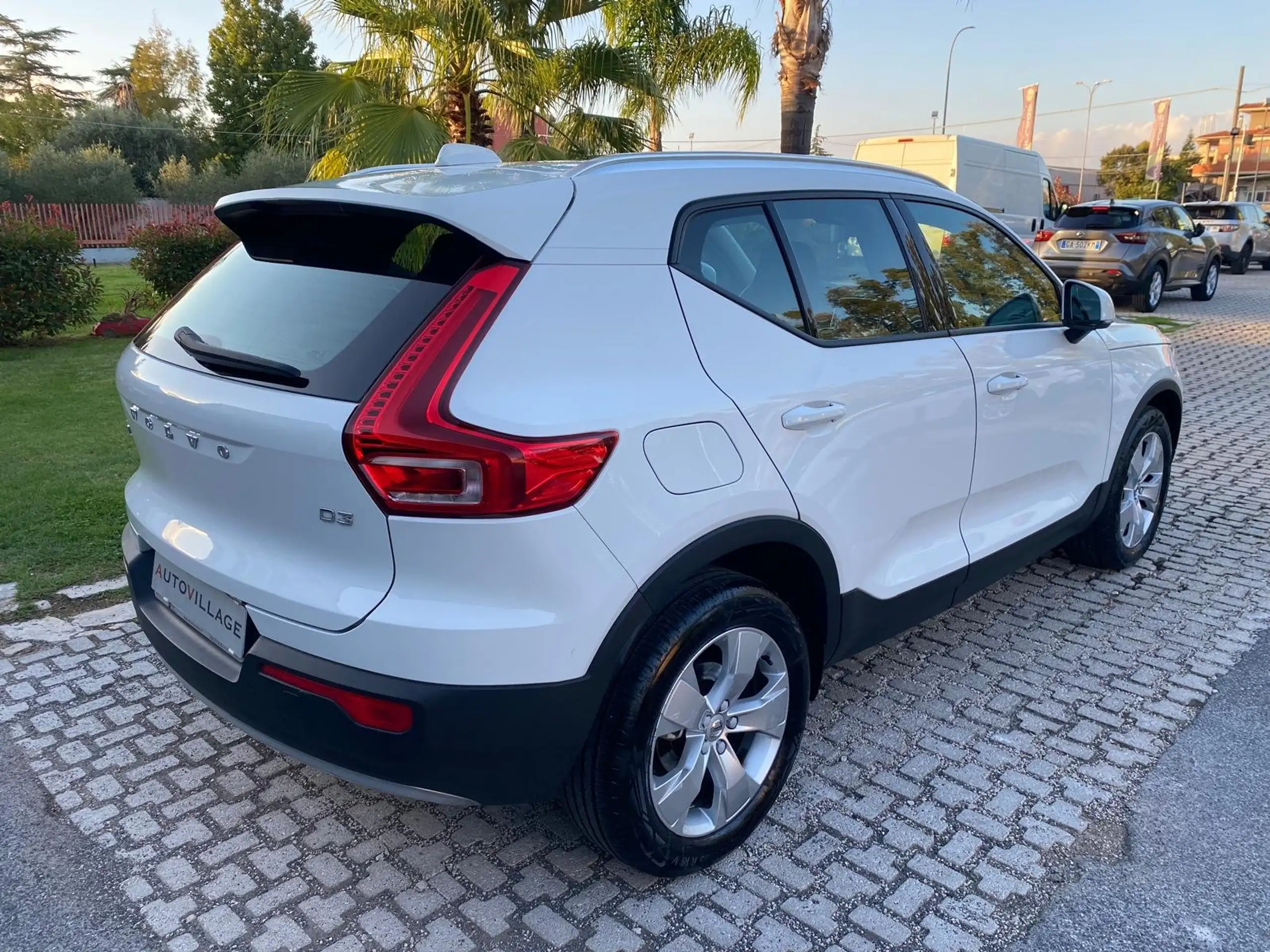 Volvo - XC40