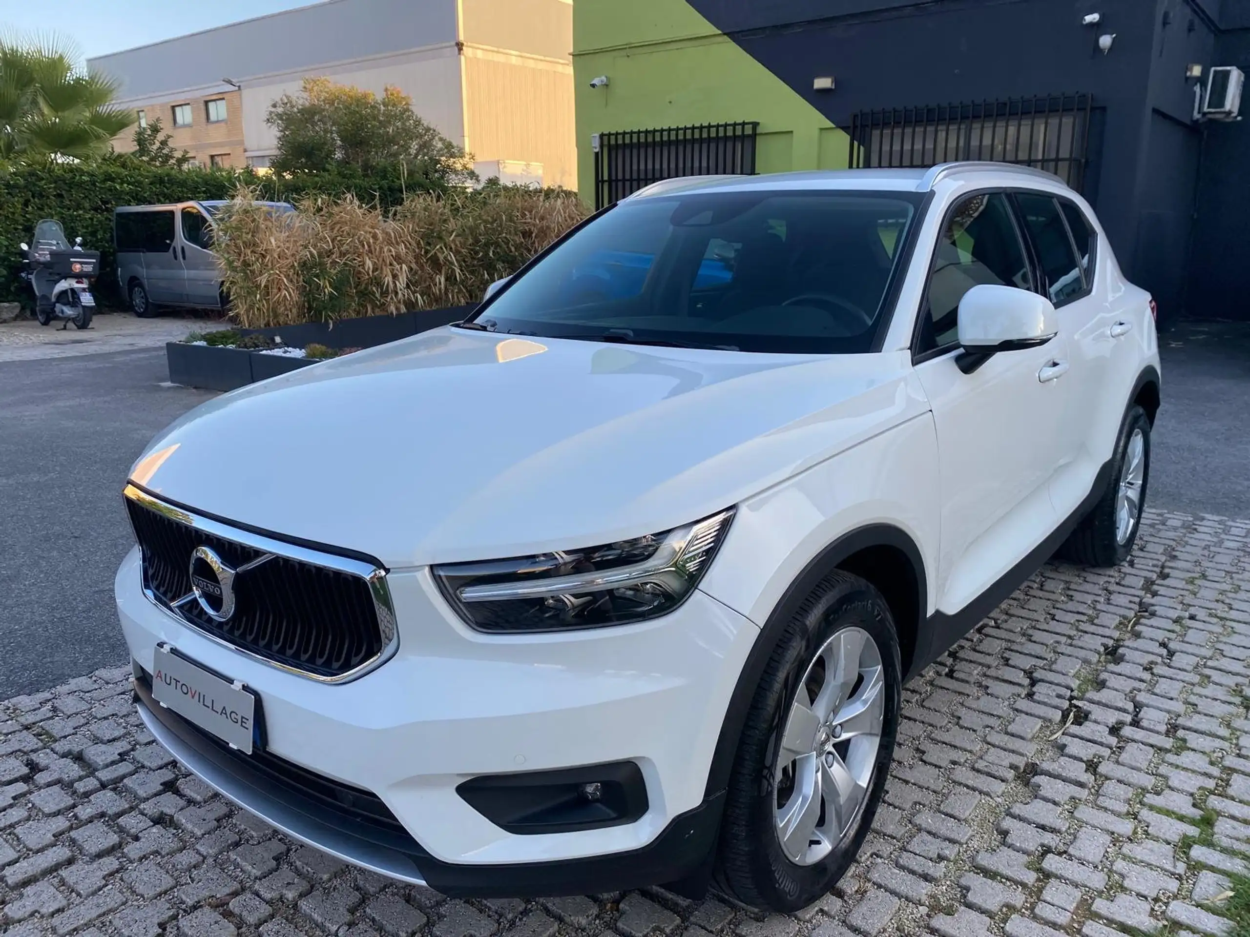 Volvo - XC40