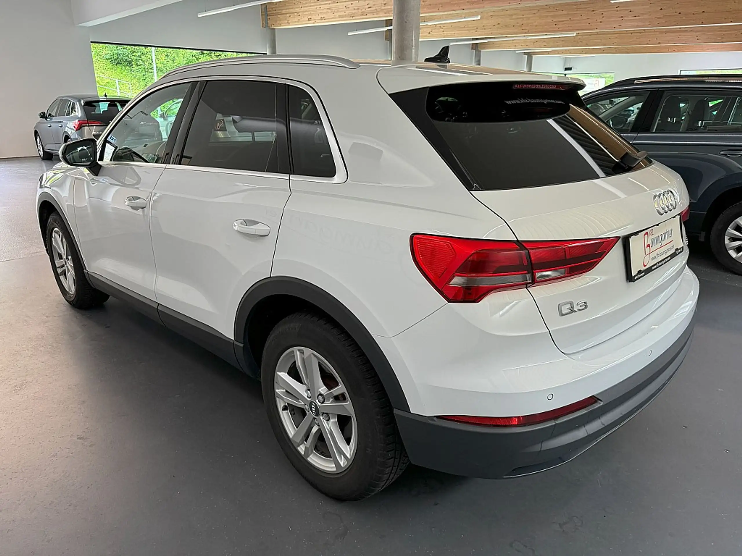 Audi - Q3