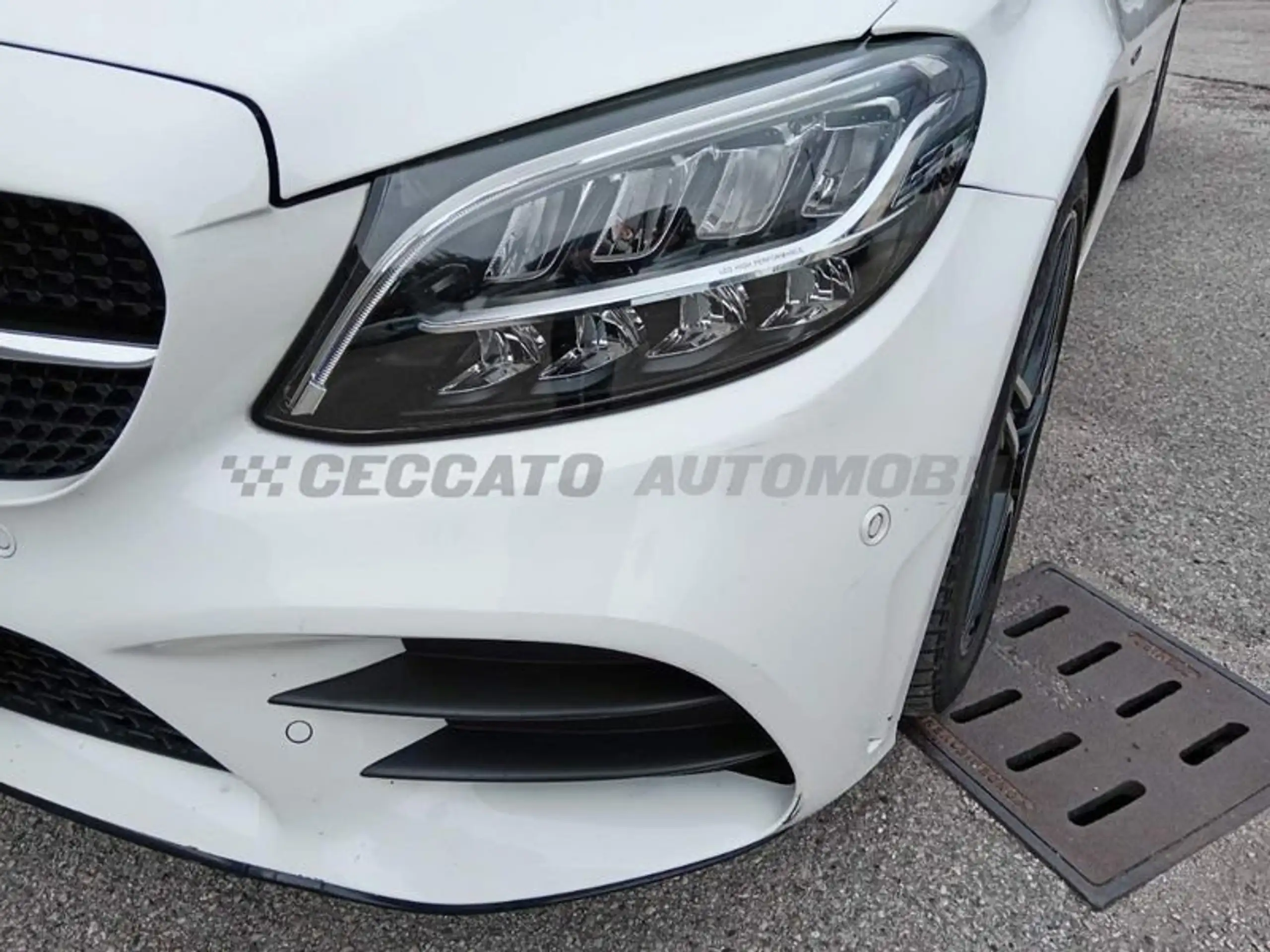 Mercedes-Benz - C 220