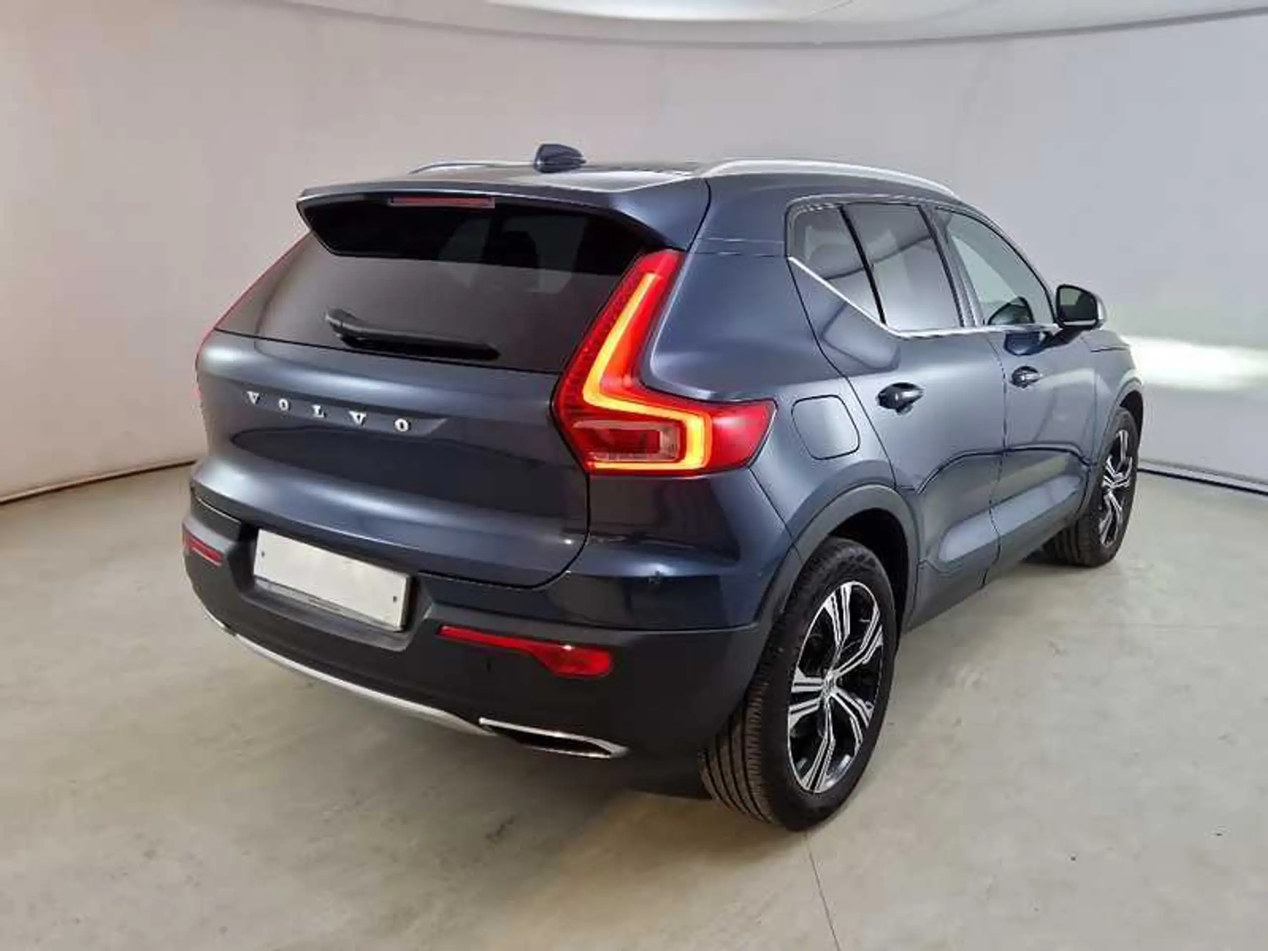 Volvo - XC40