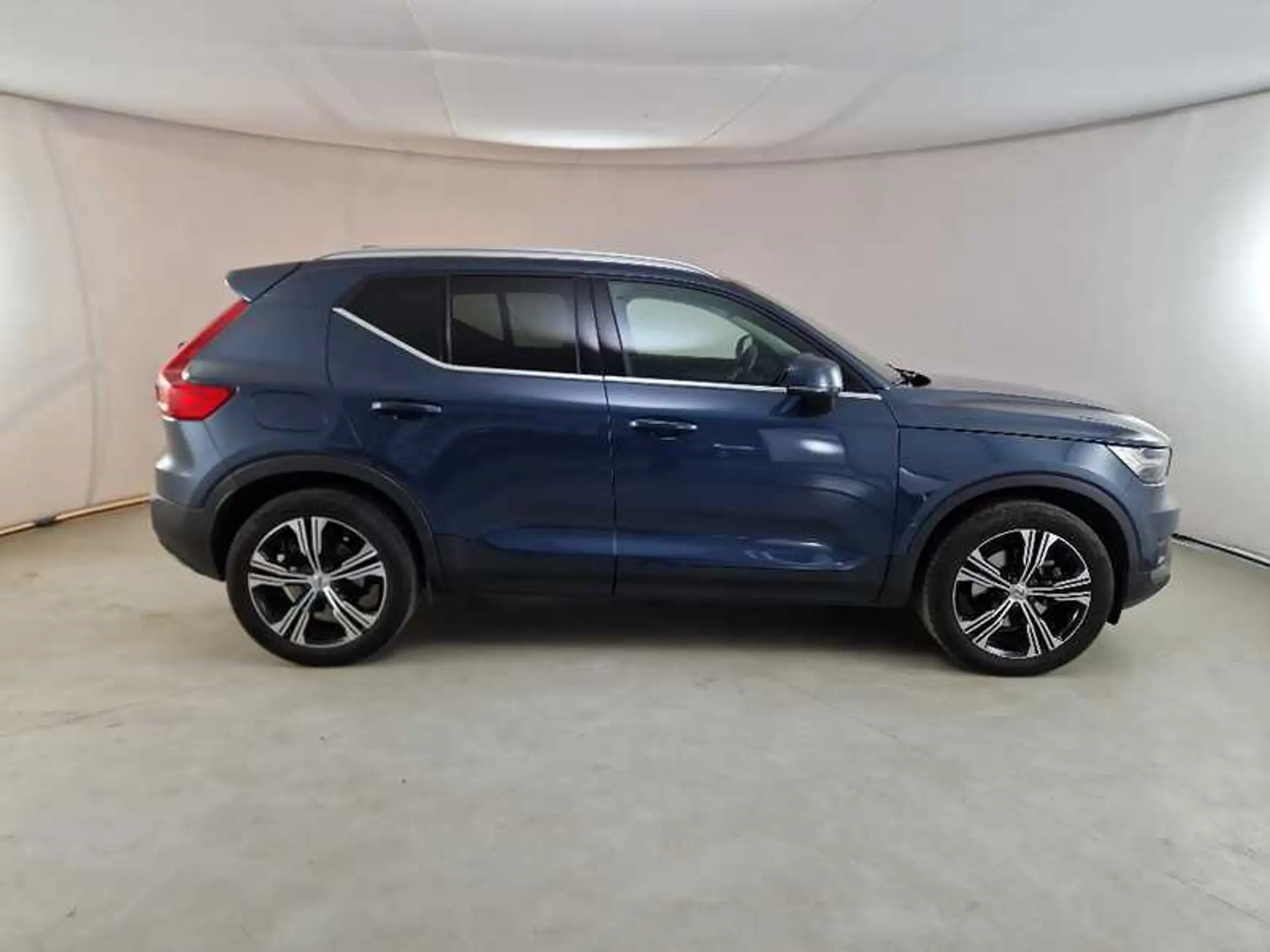 Volvo - XC40