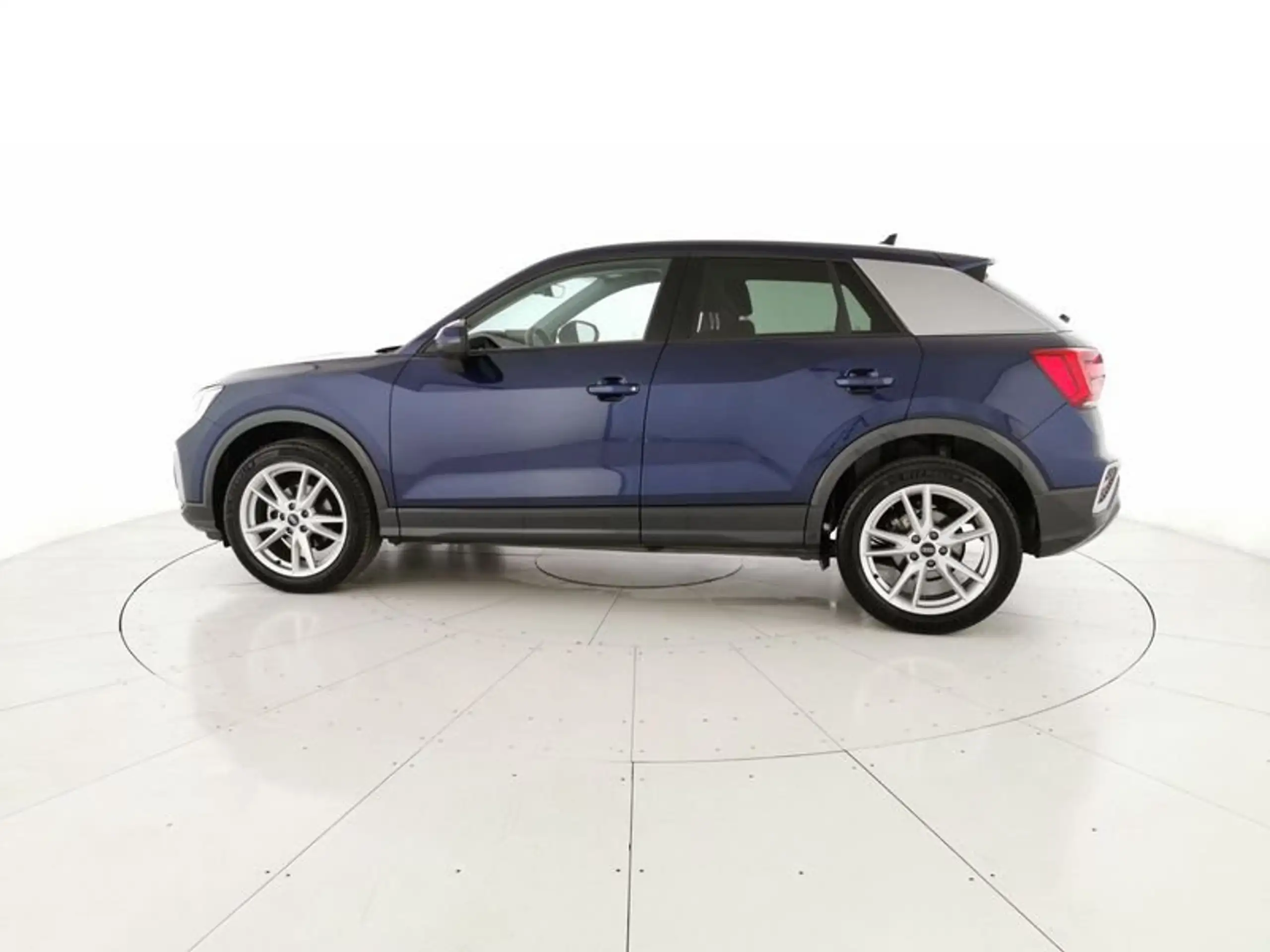 Audi - Q2