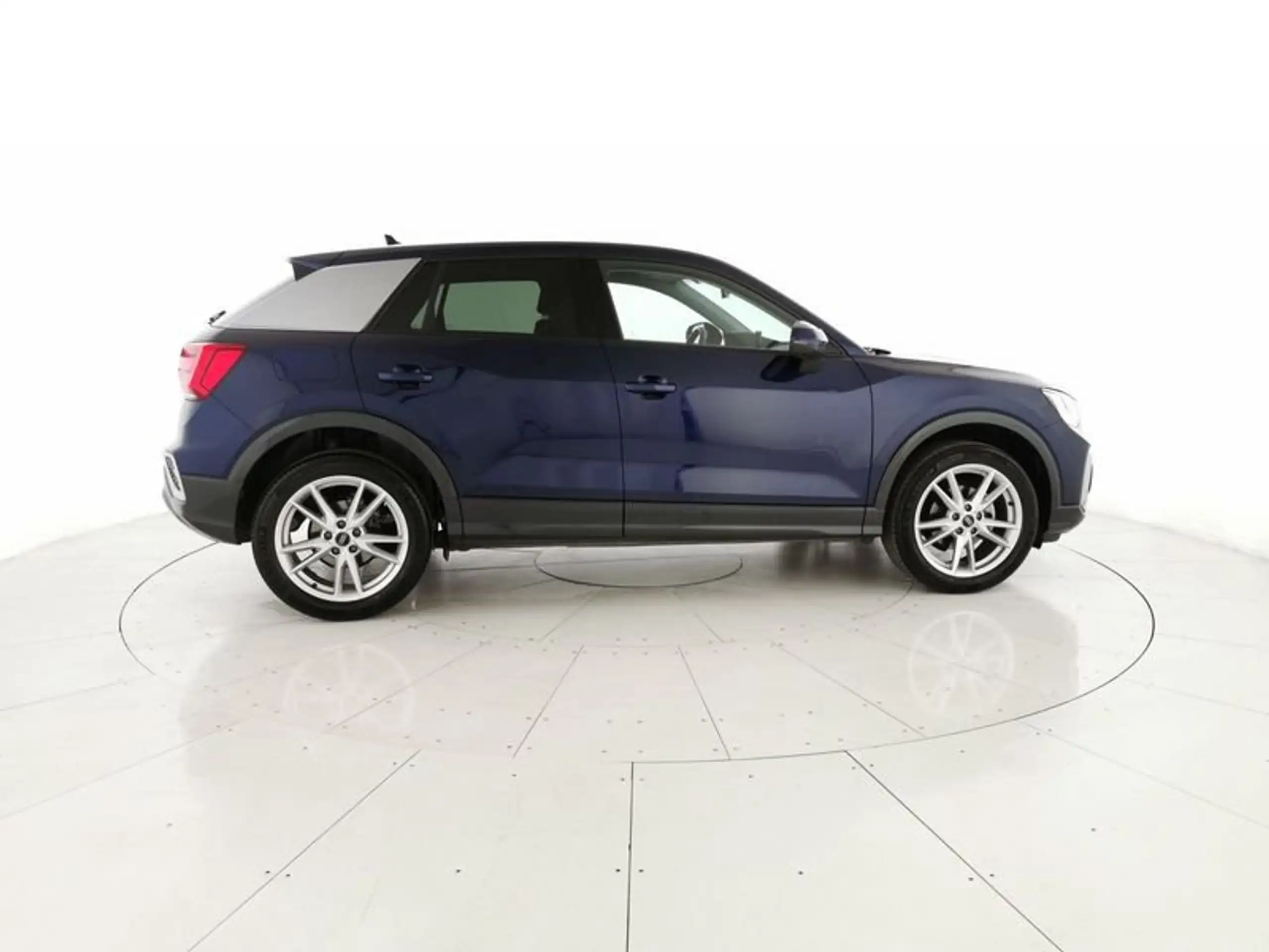 Audi - Q2