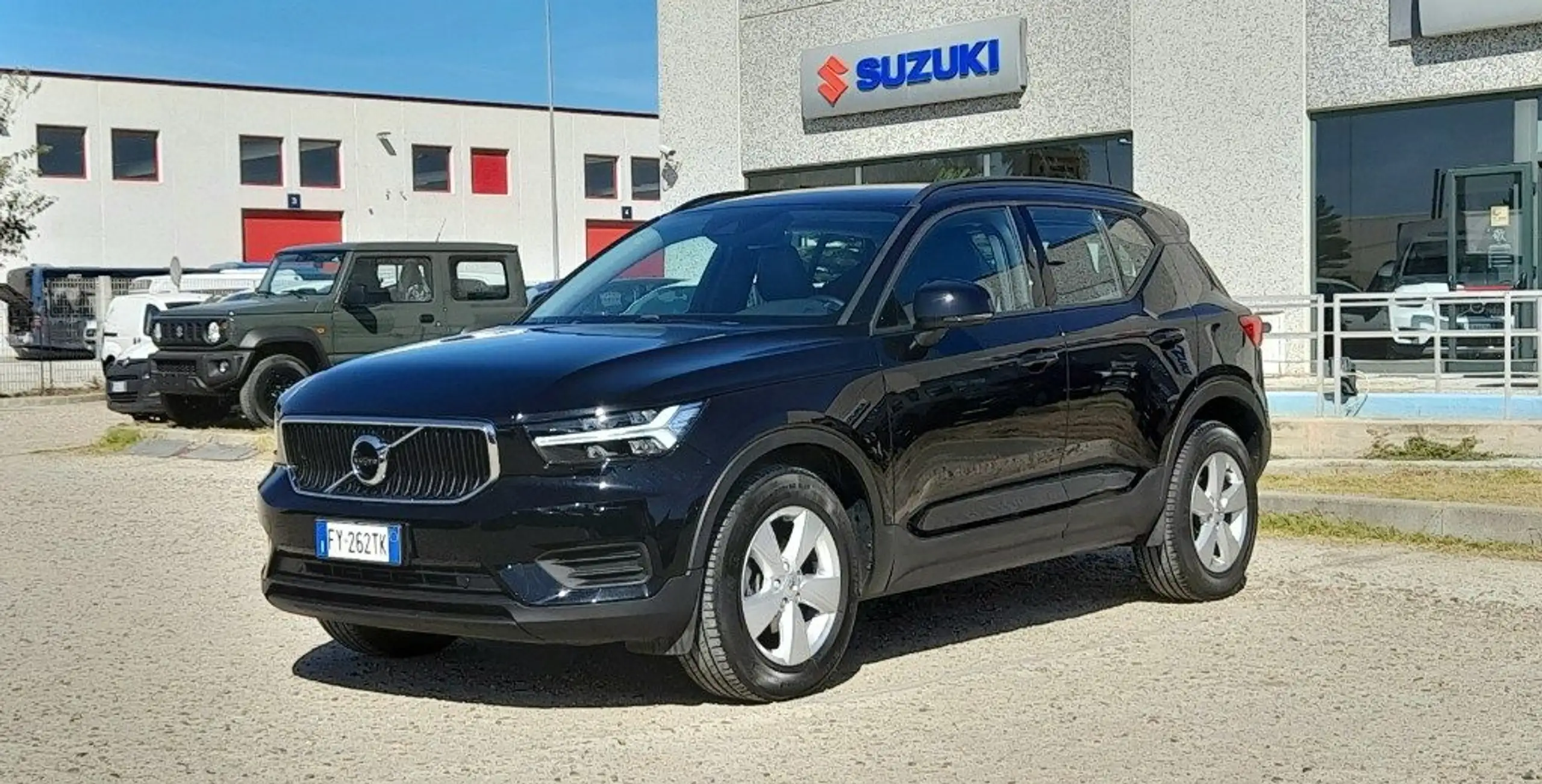 Volvo - XC40