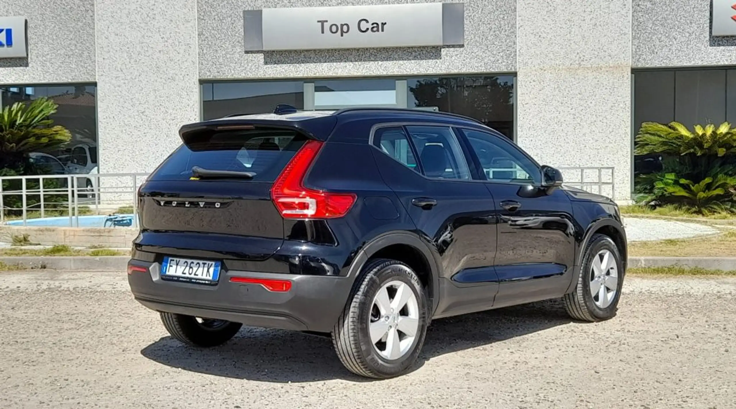 Volvo - XC40