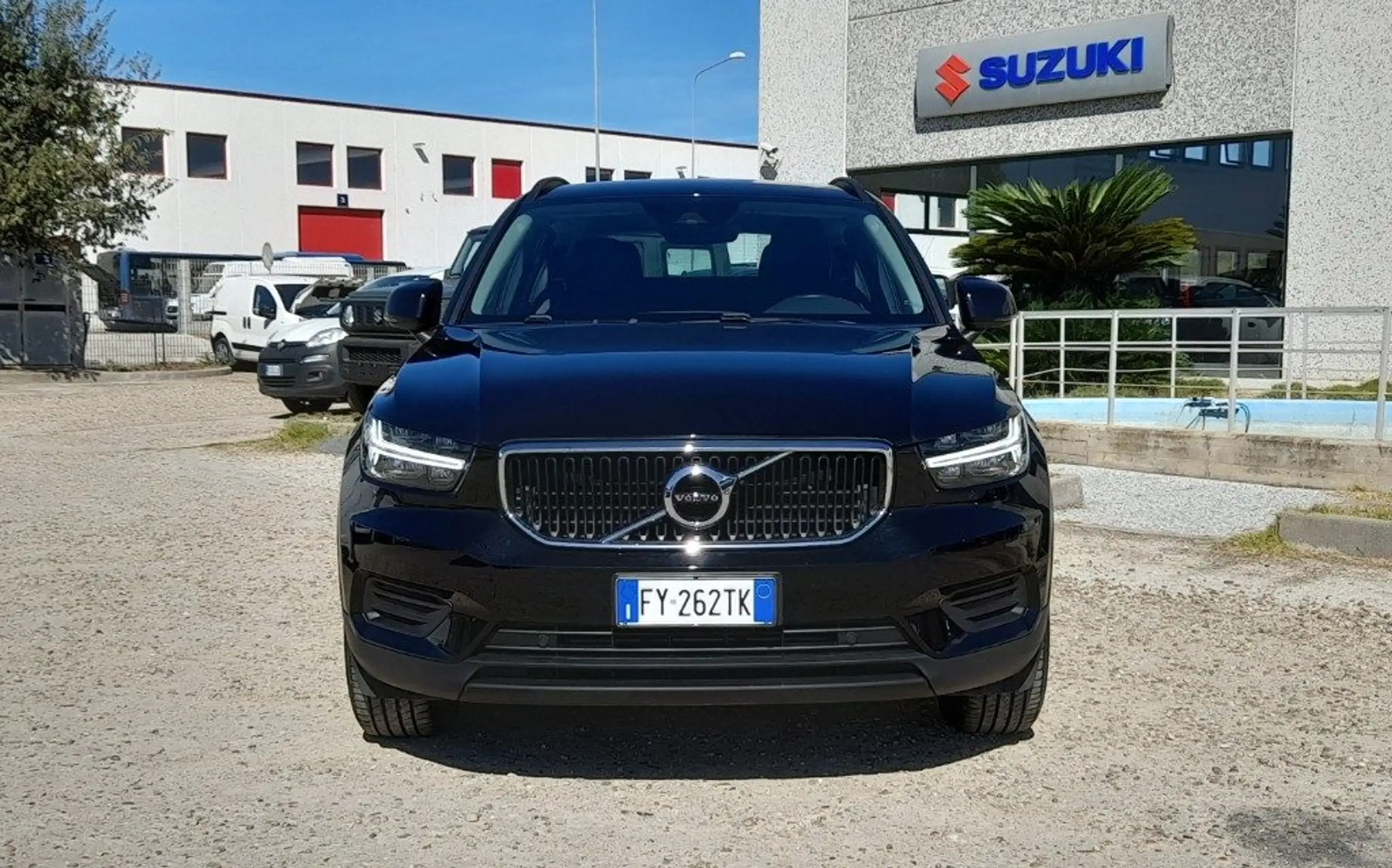 Volvo - XC40