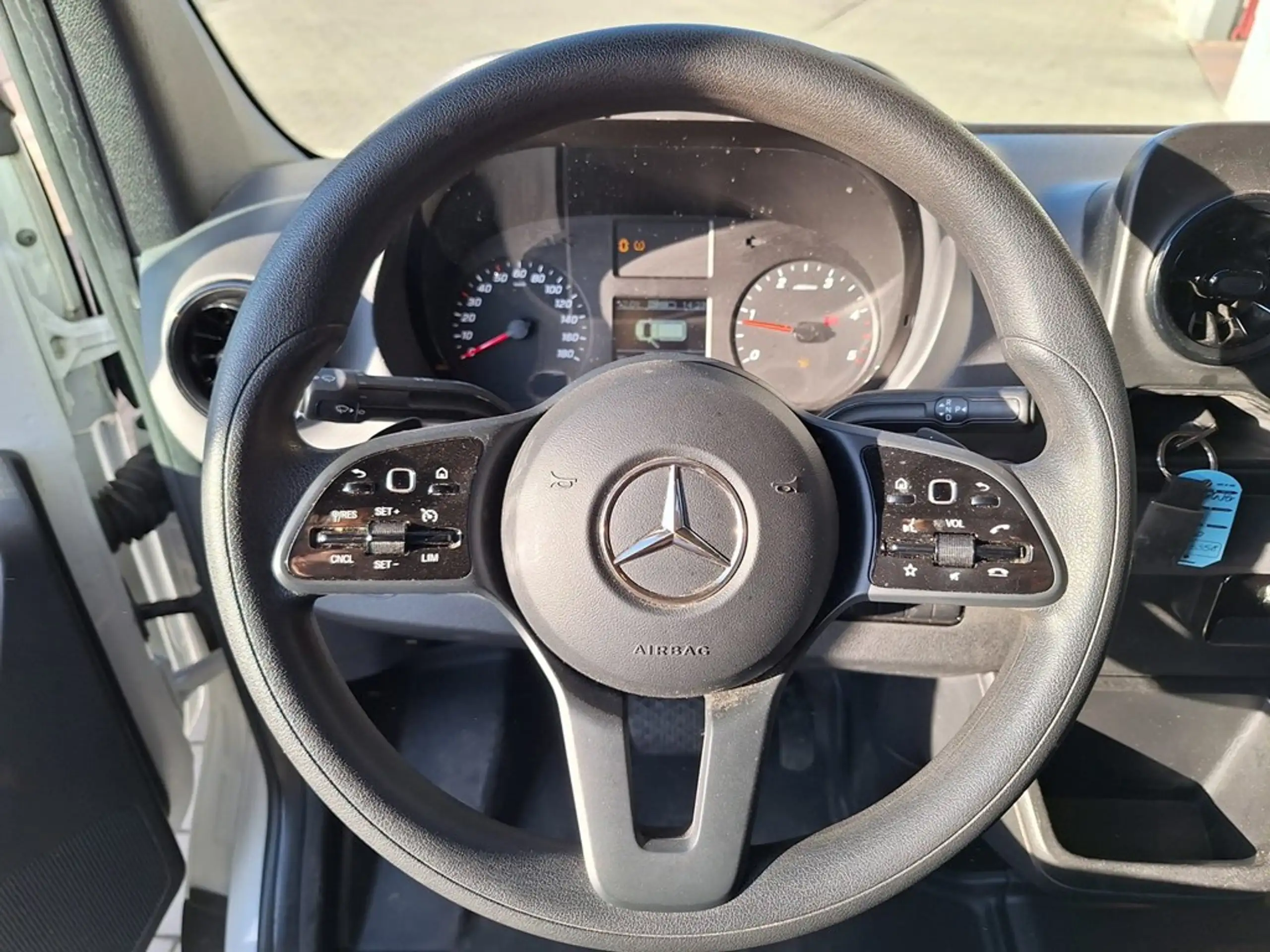 Mercedes-Benz - Sprinter