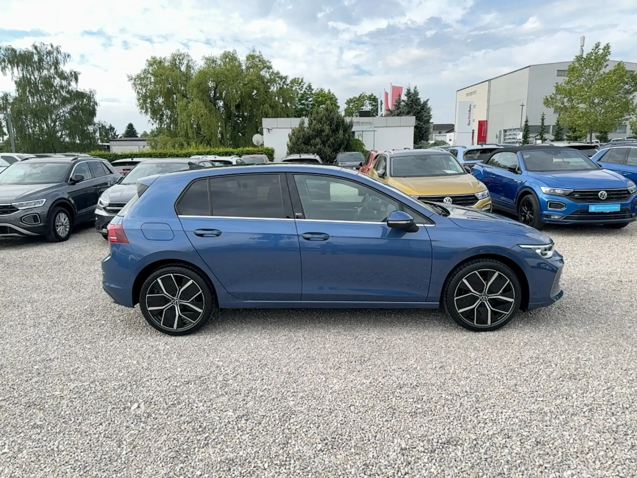 Volkswagen - Golf