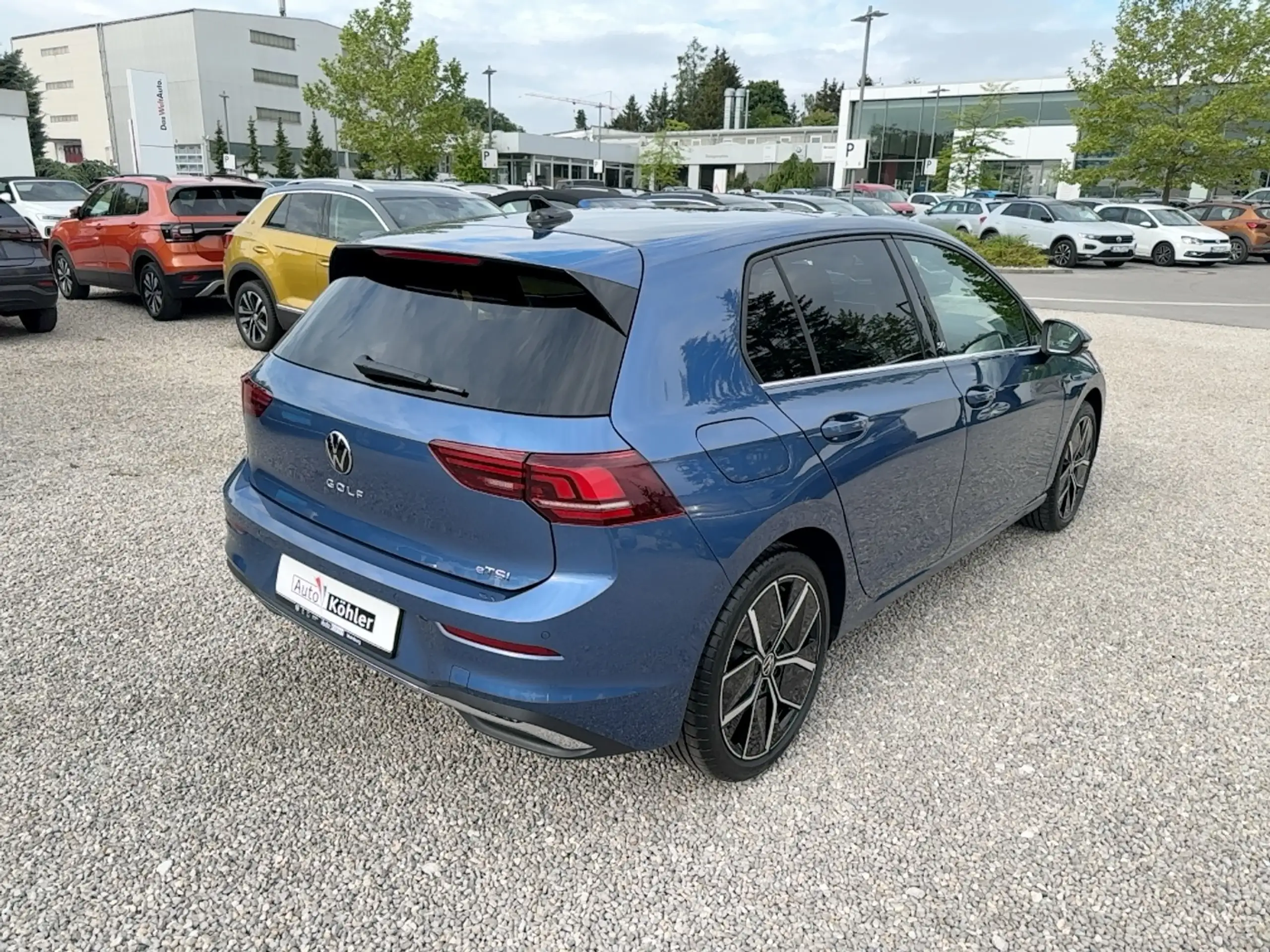 Volkswagen - Golf