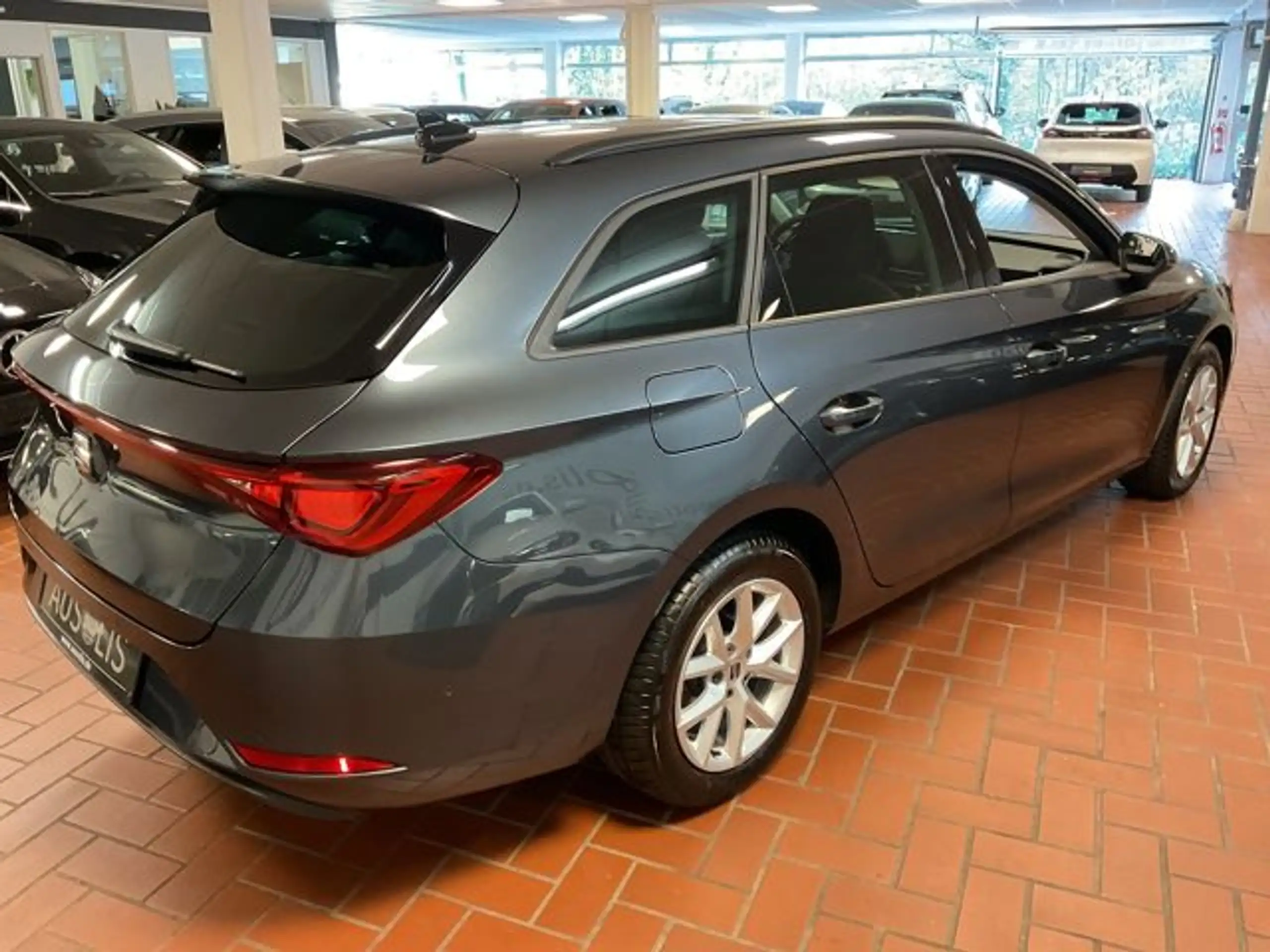 SEAT - Leon