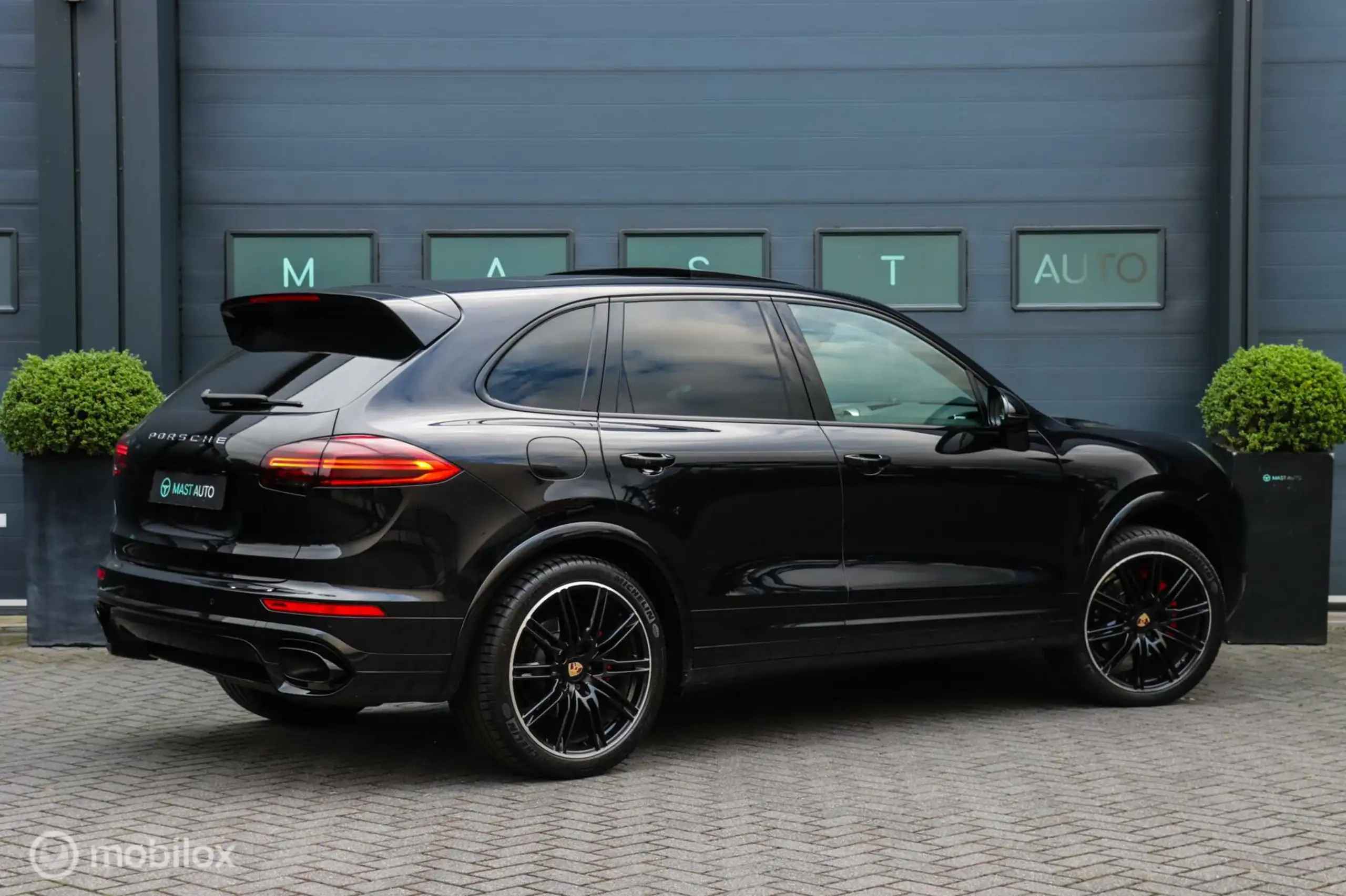 Porsche - Cayenne