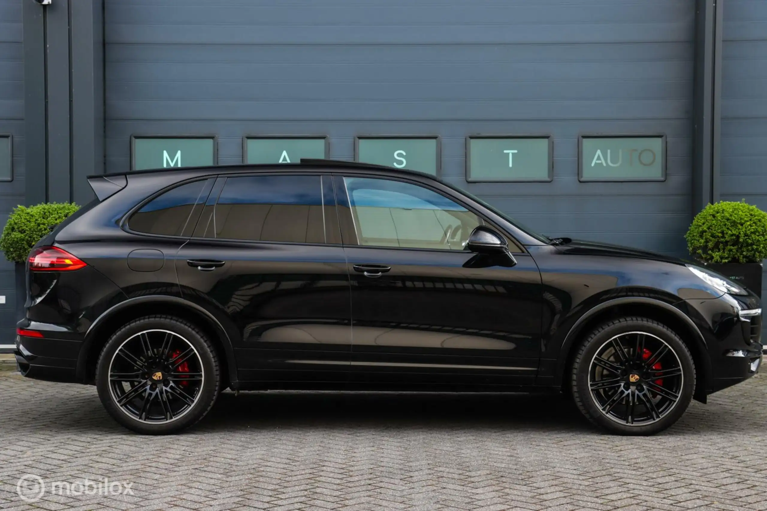 Porsche - Cayenne