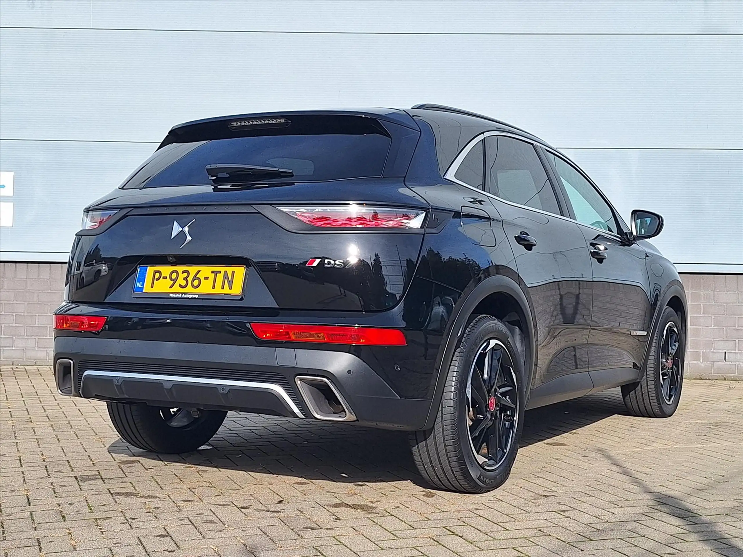 DS Automobiles - DS 7 Crossback