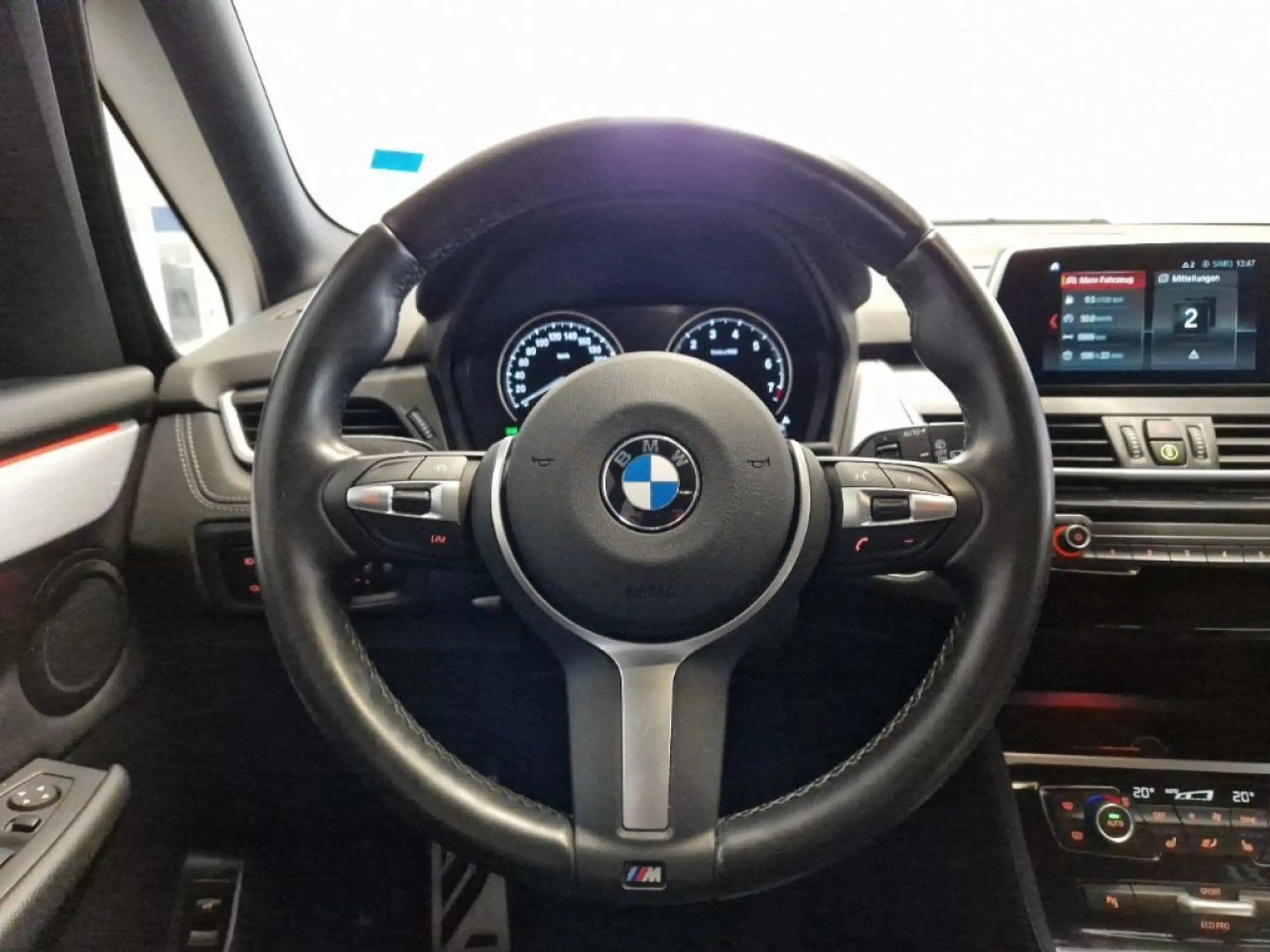 BMW - 218