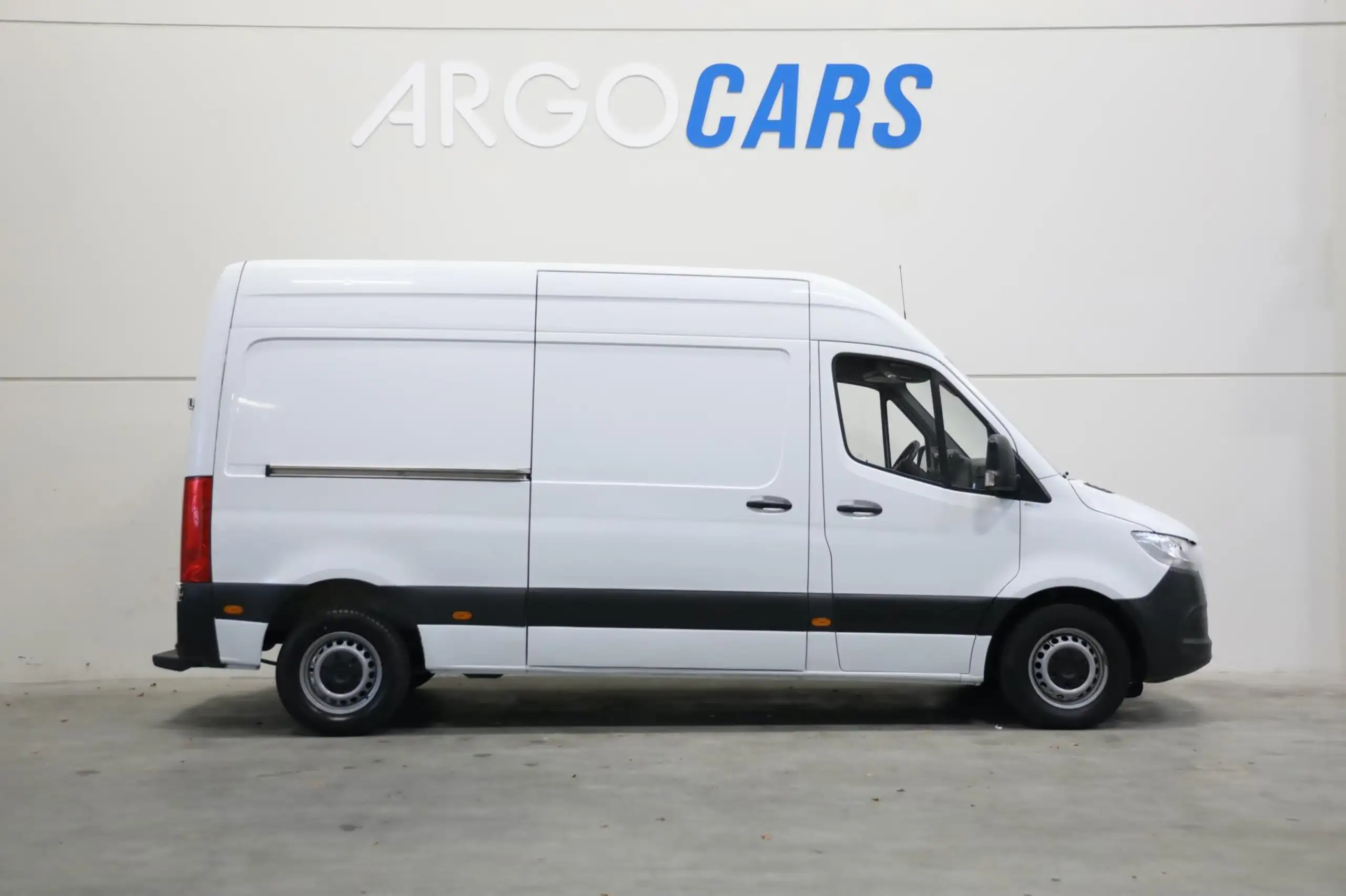 Mercedes-Benz - Sprinter