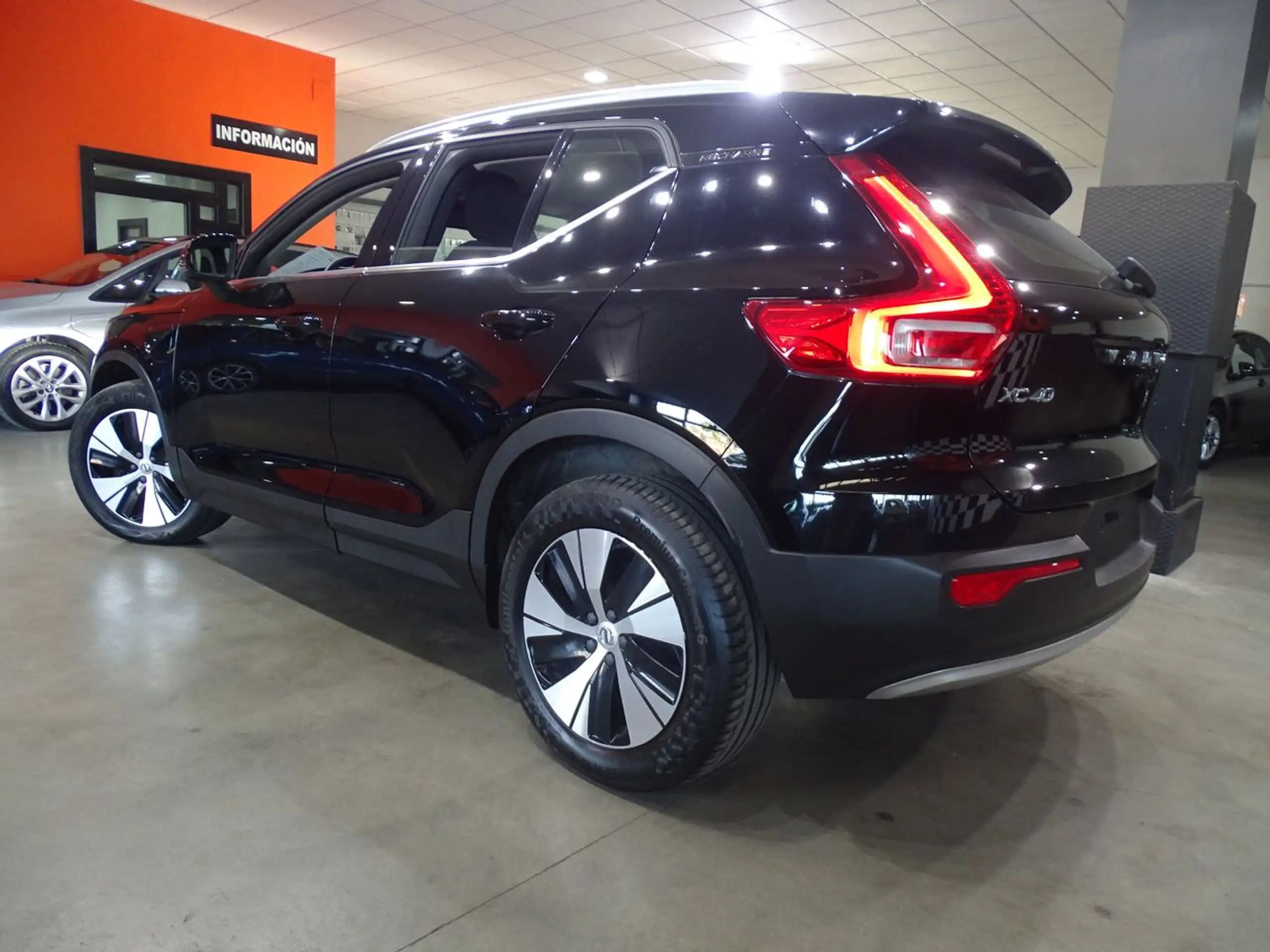 Volvo - XC40