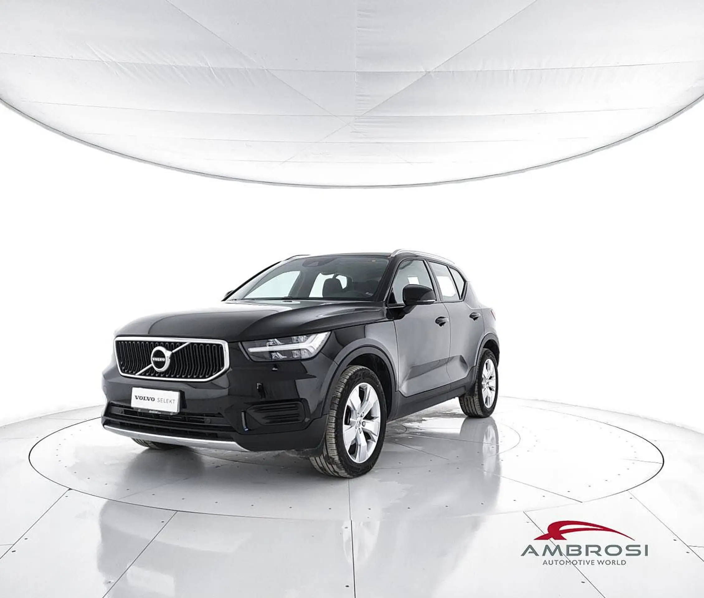 Volvo - XC40