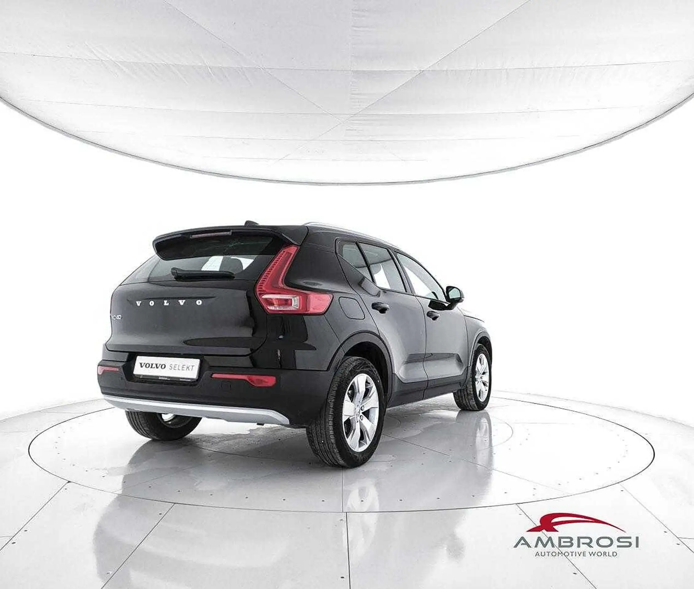 Volvo - XC40