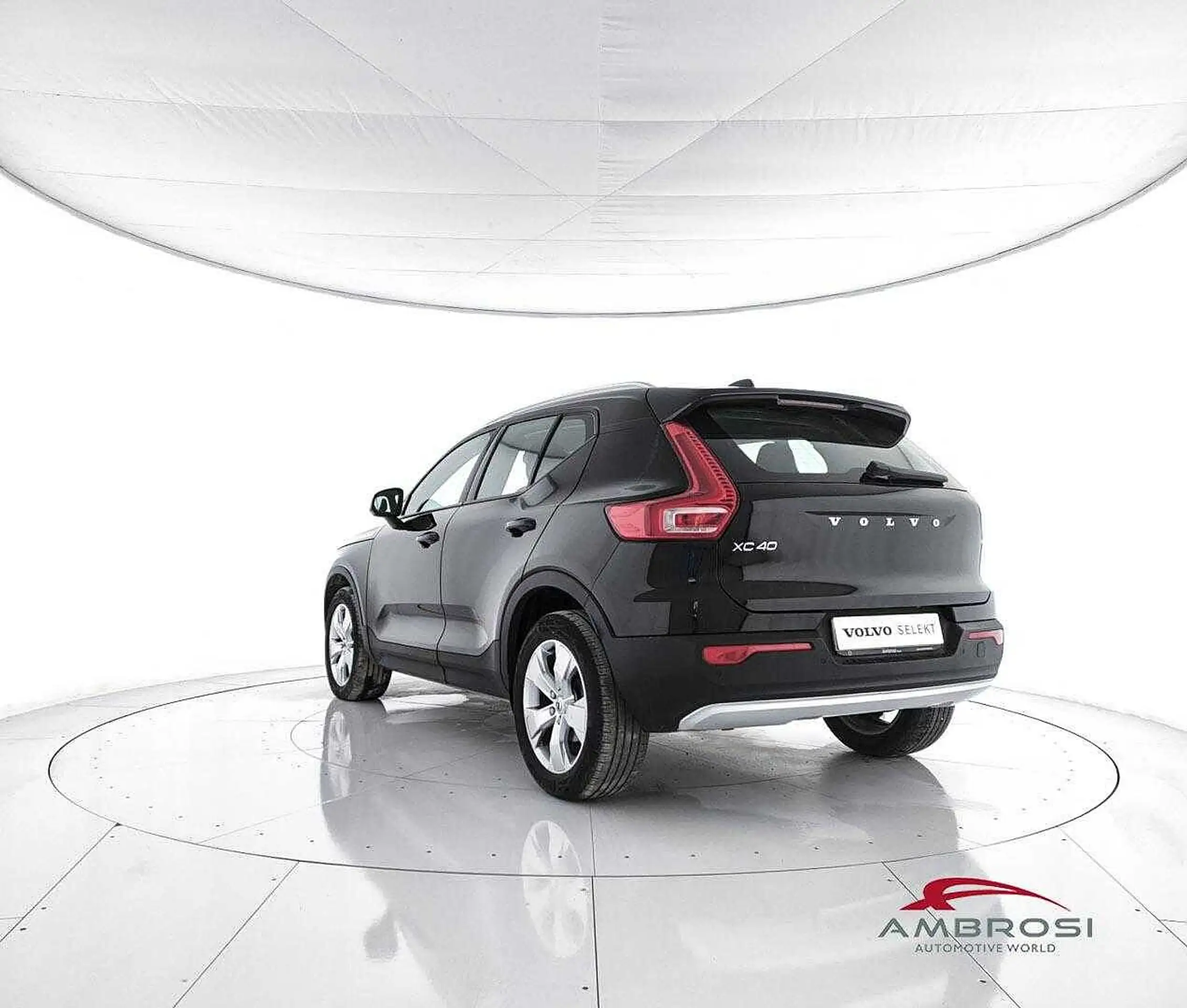 Volvo - XC40