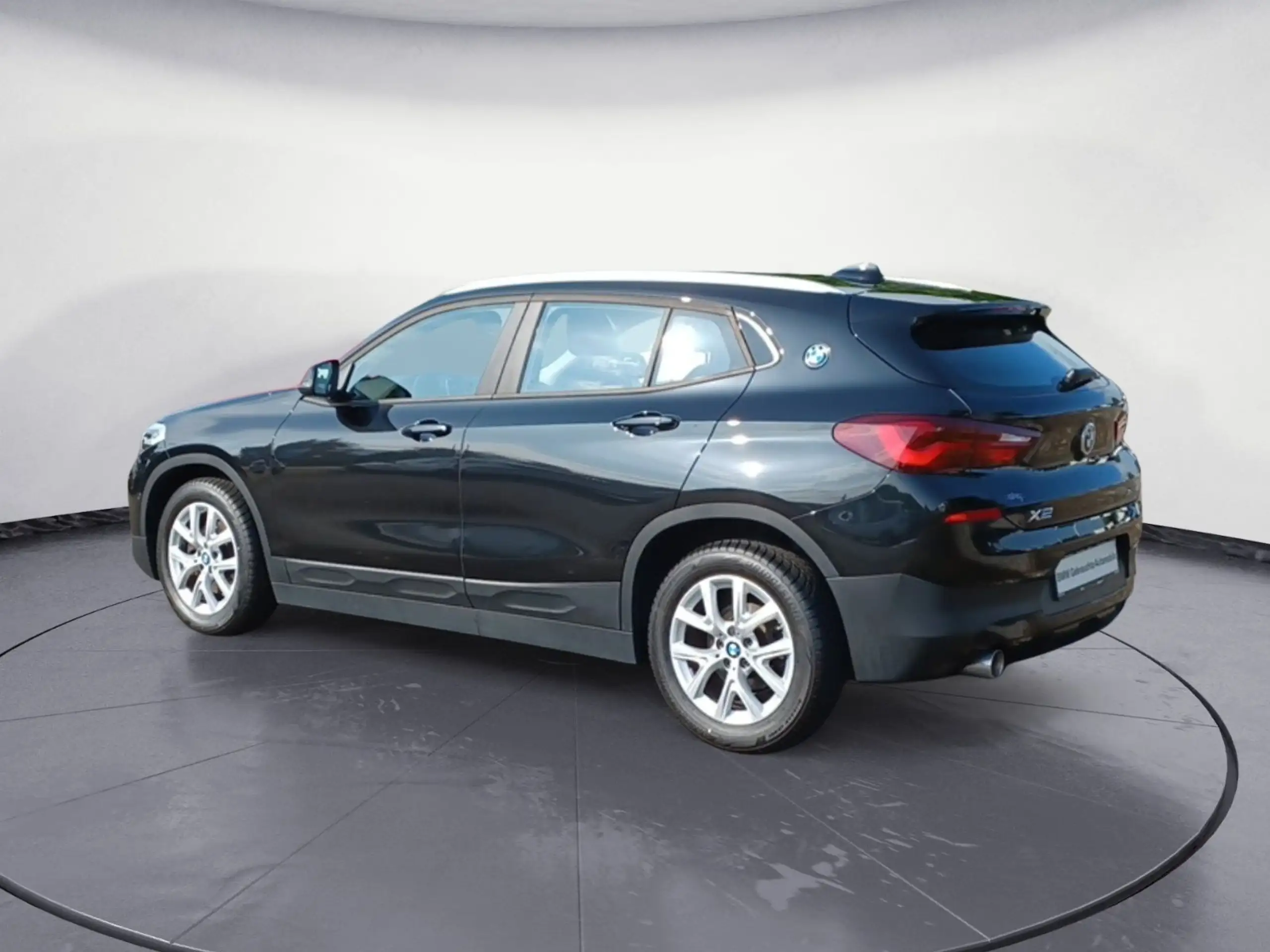 BMW - X2