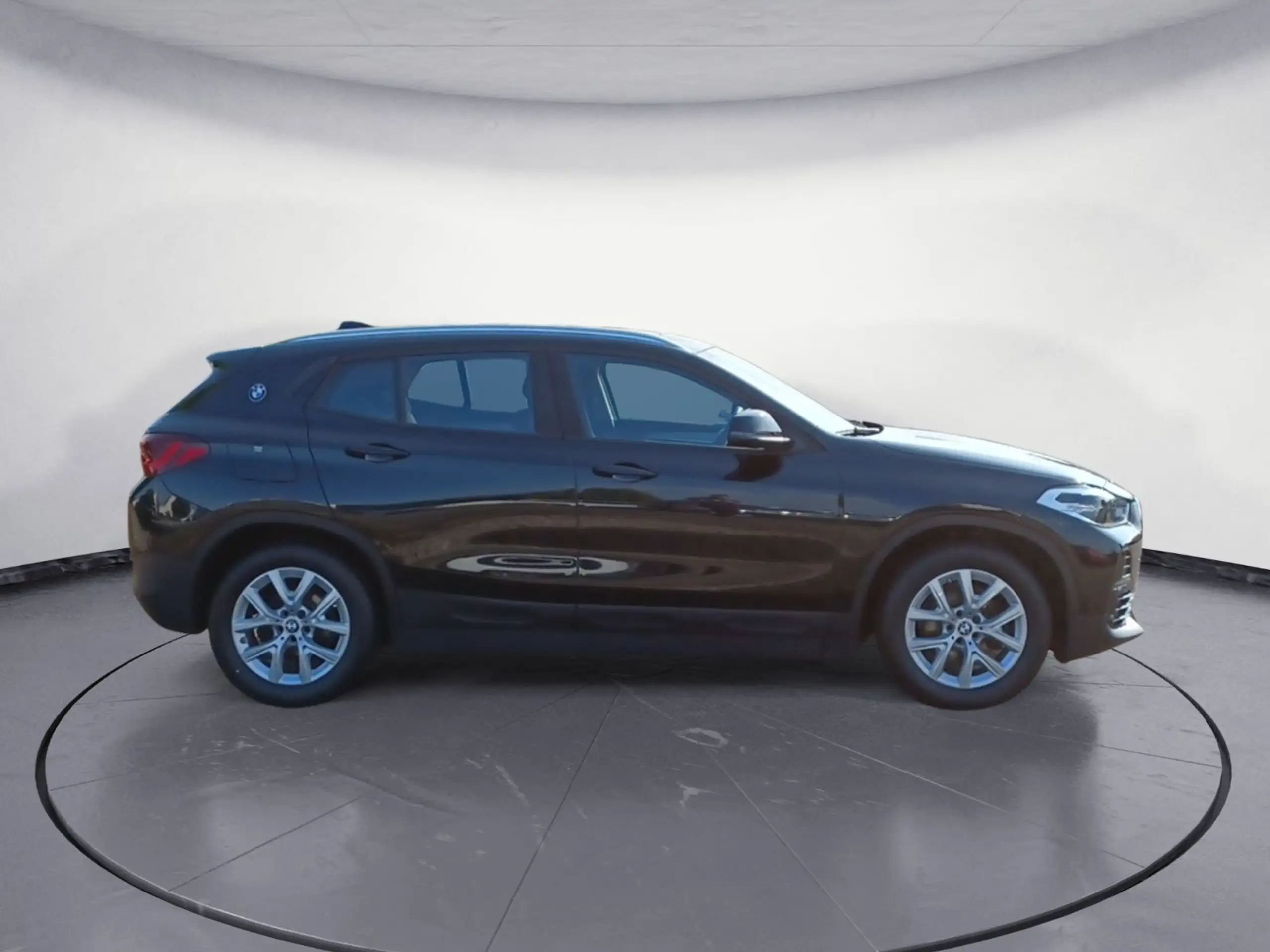 BMW - X2