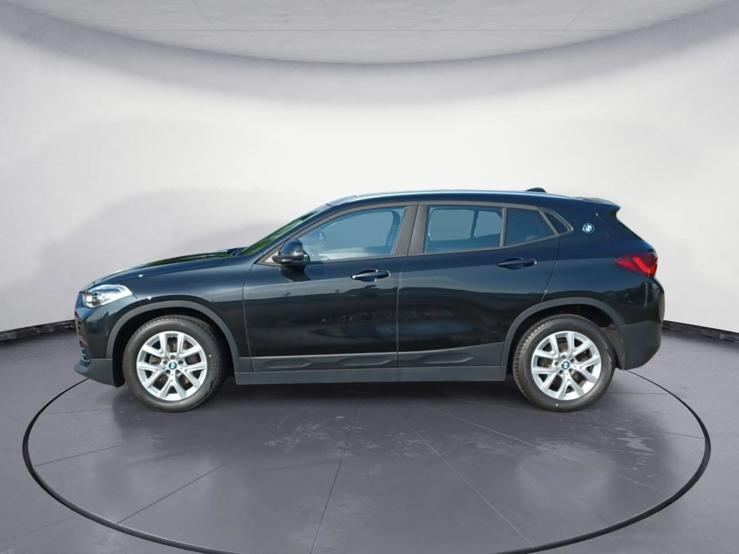 BMW - X2