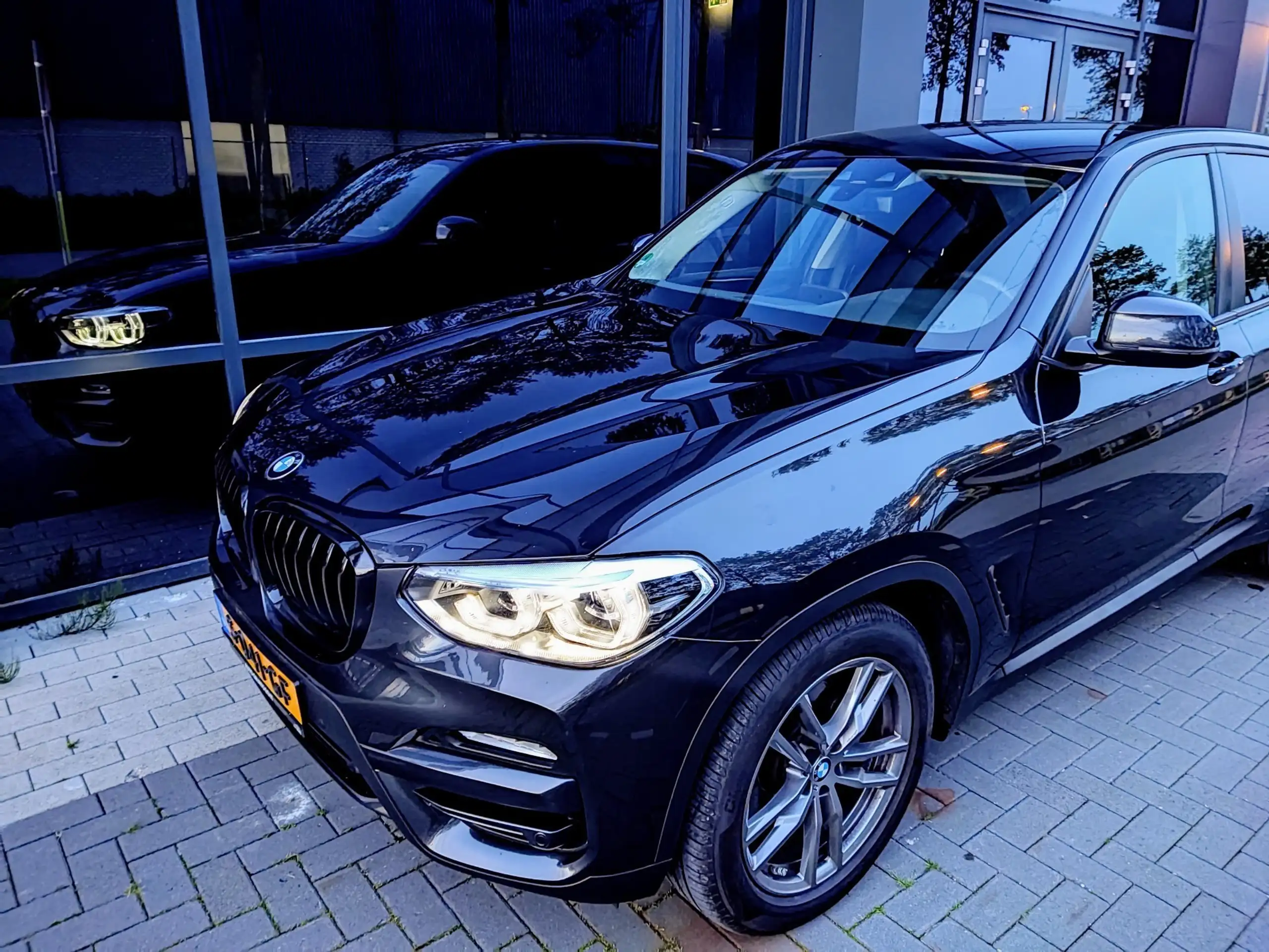 BMW - X3