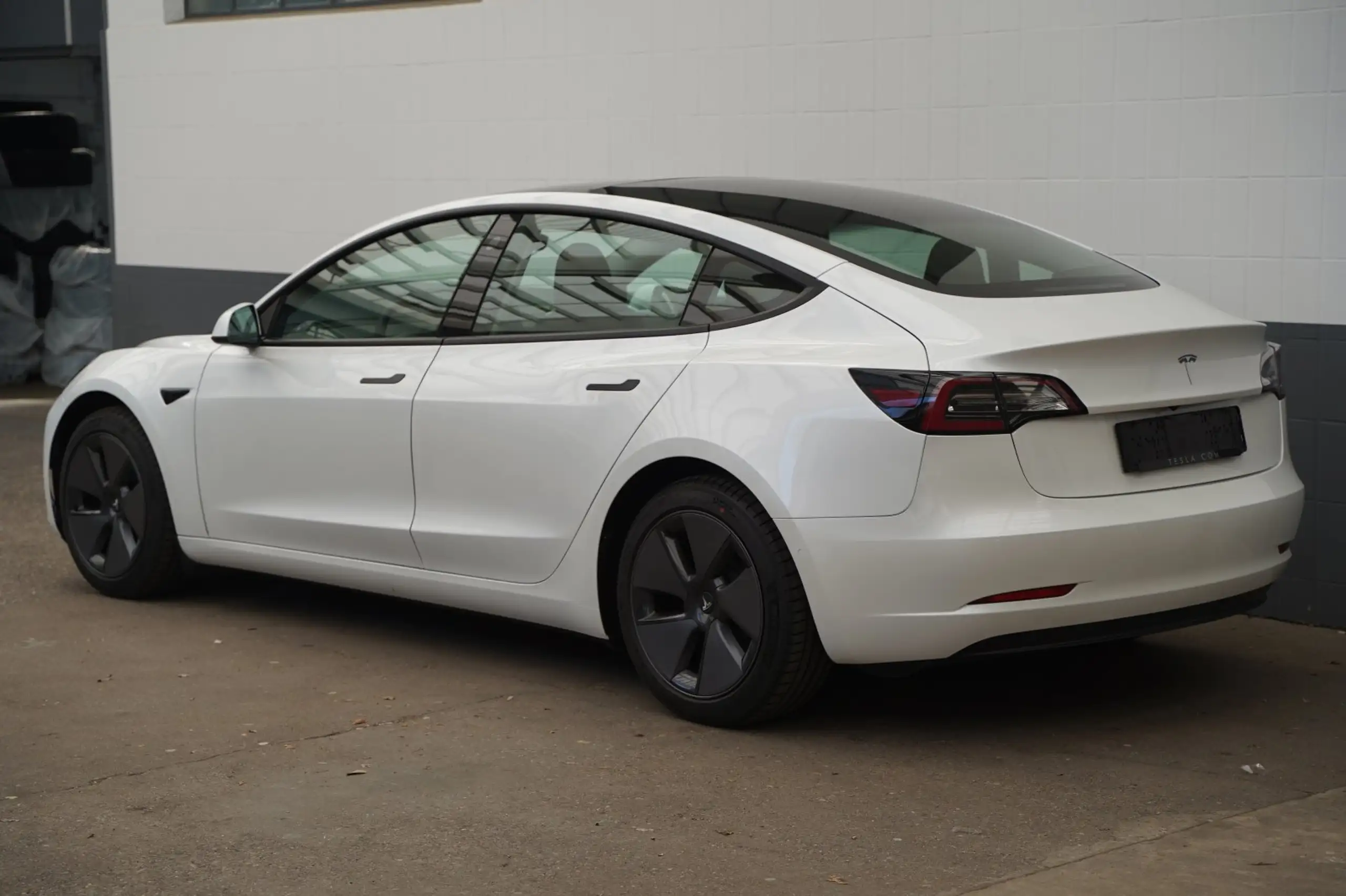 Tesla - Model 3