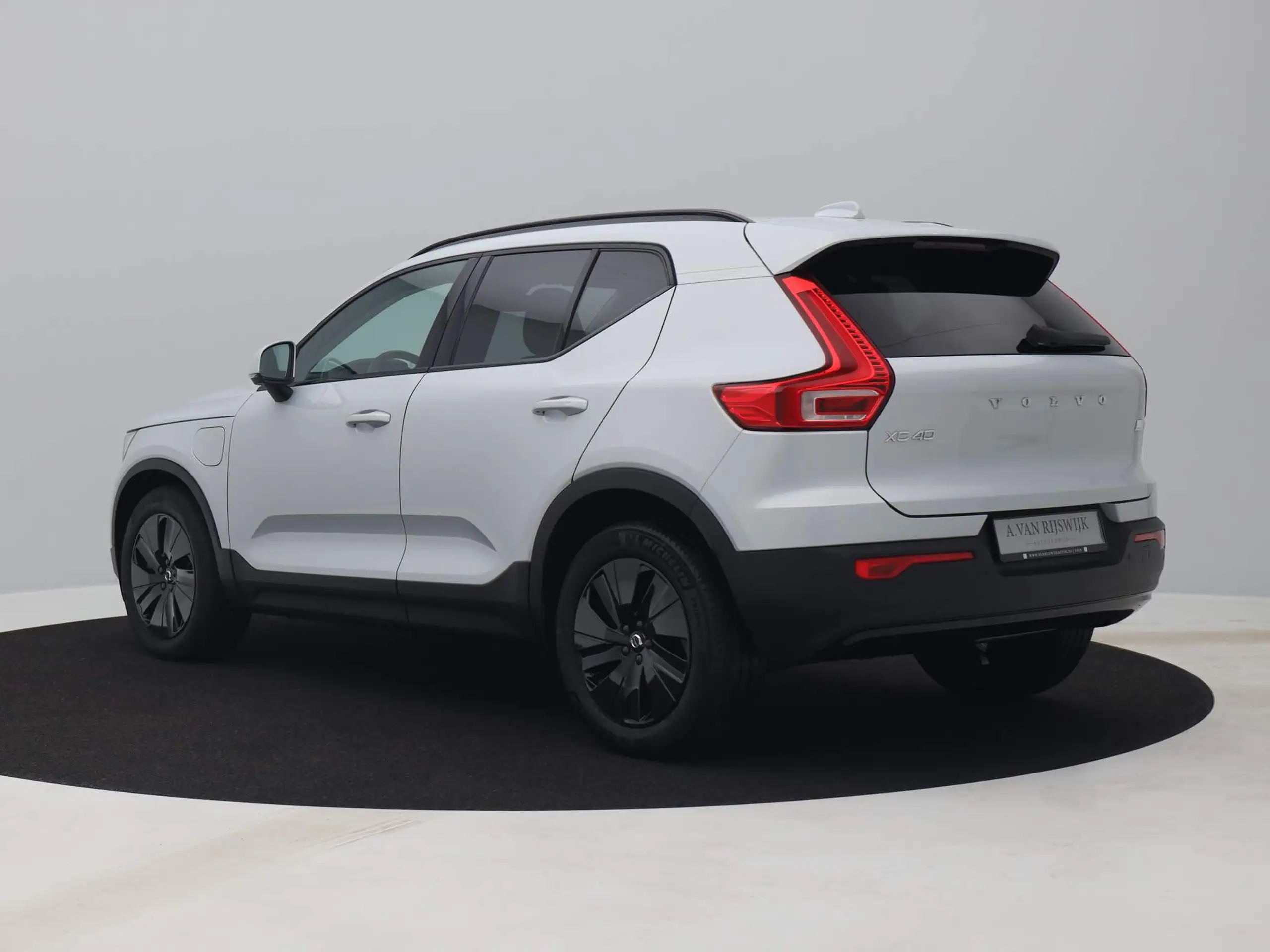 Volvo - XC40