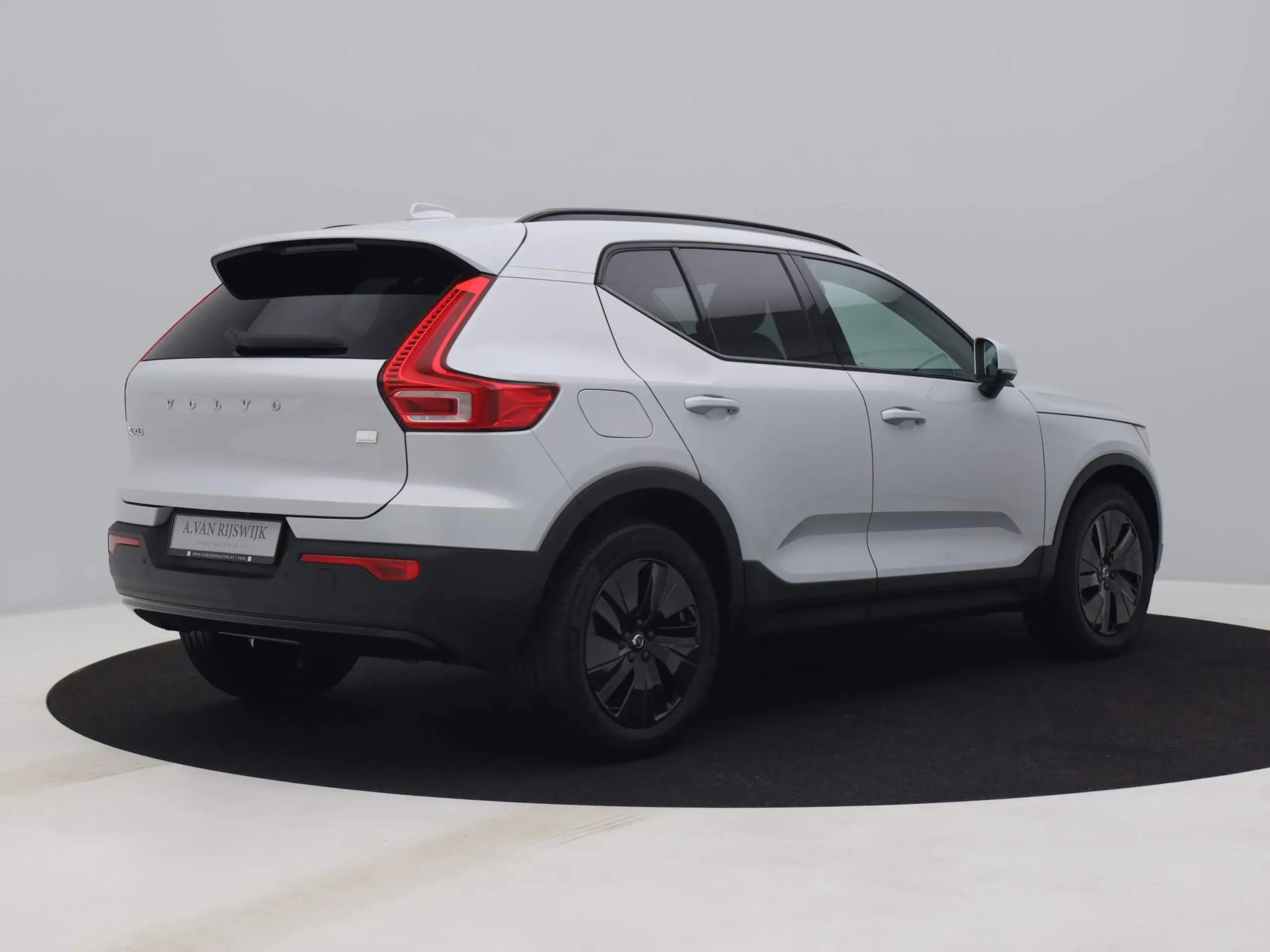 Volvo - XC40