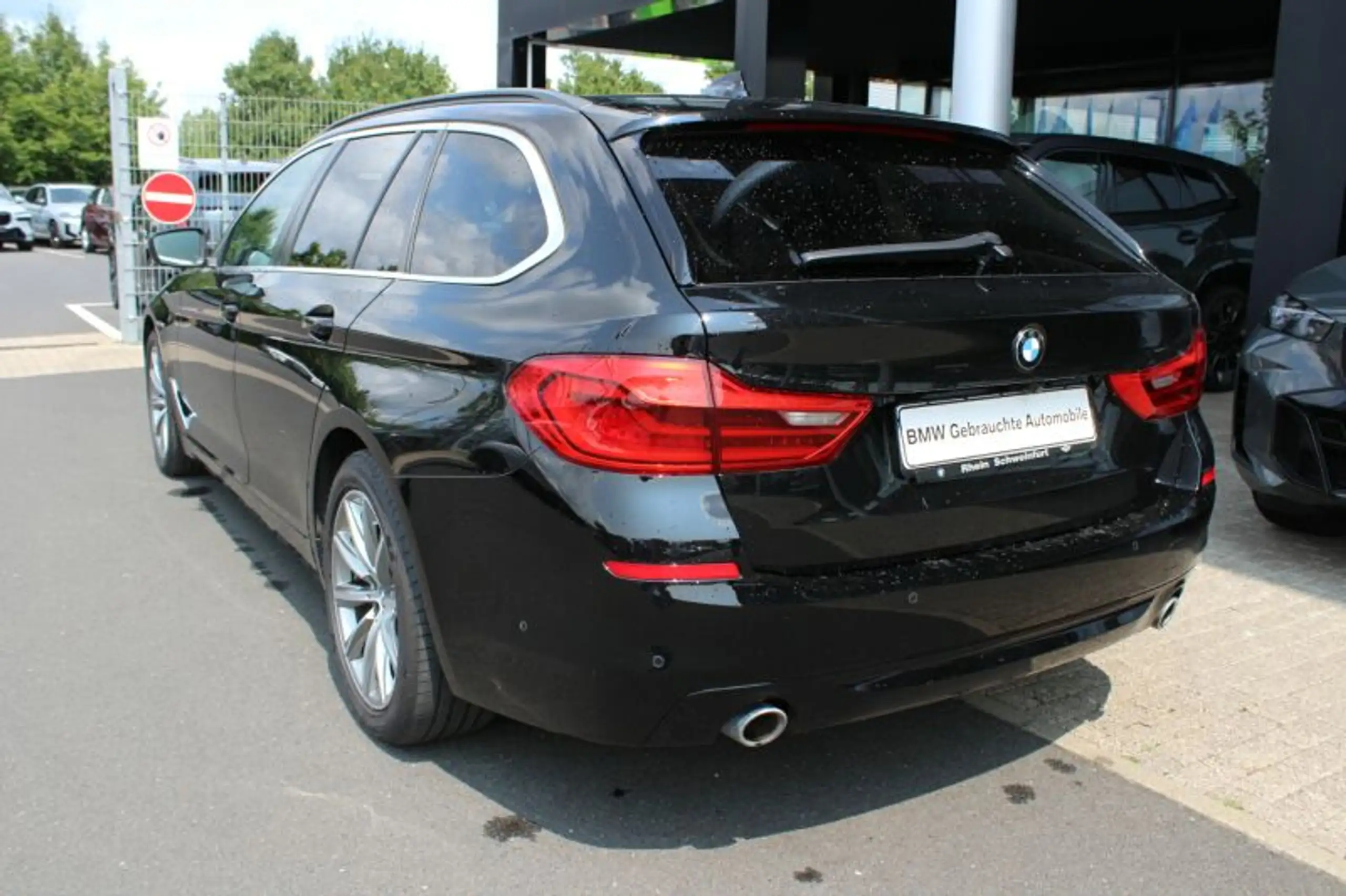 BMW - 530