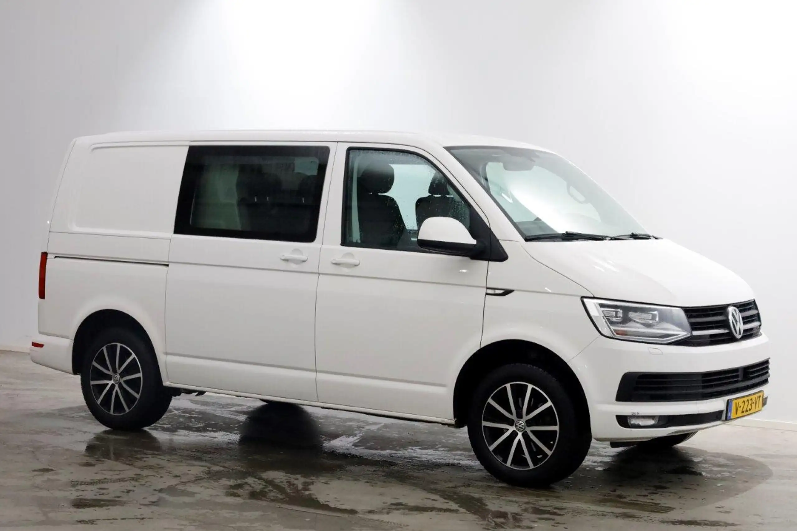 Volkswagen - T6 Transporter